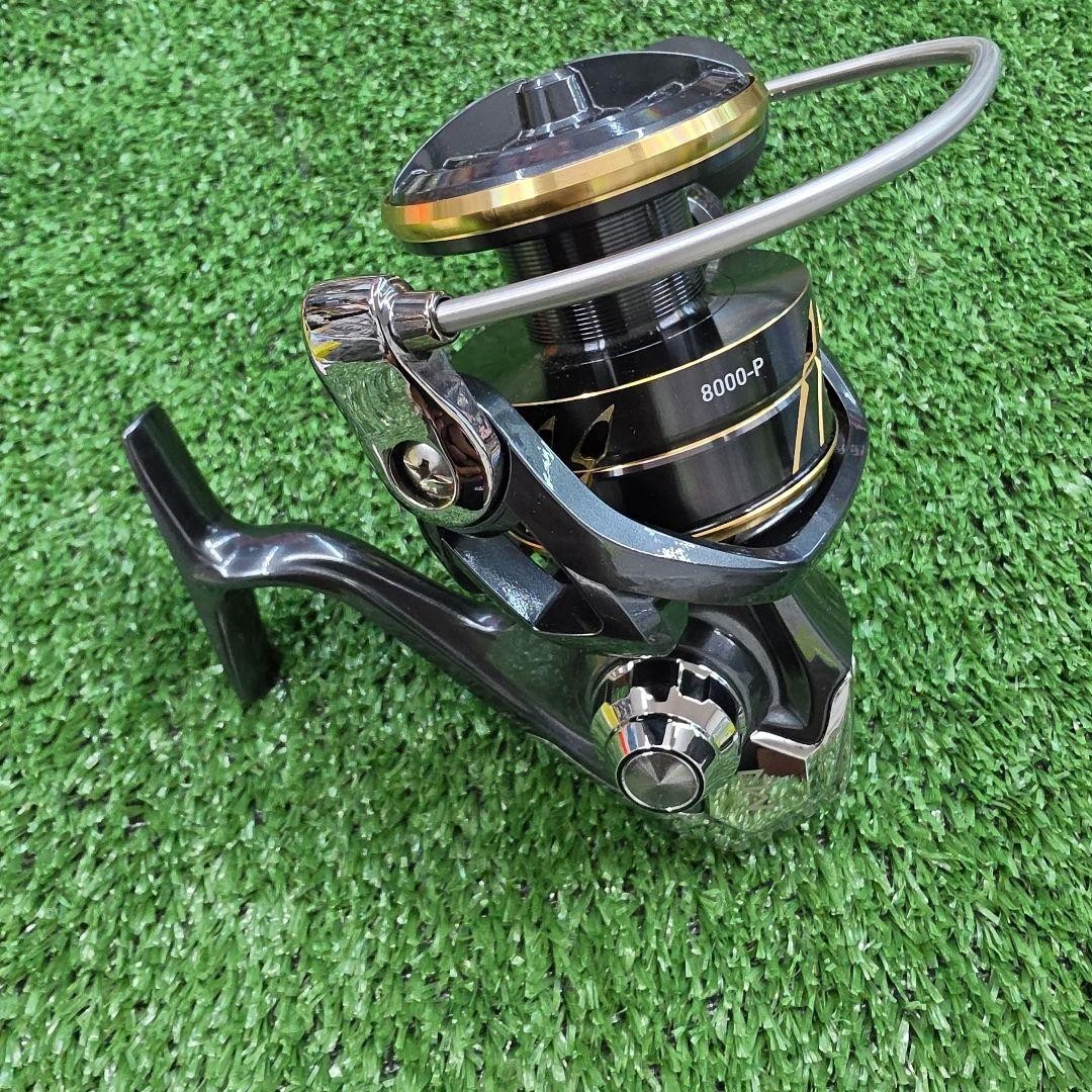 Daiwa Caldia SW 8000-P Spinning Reel Carbon ATD Drag Black Gold Used