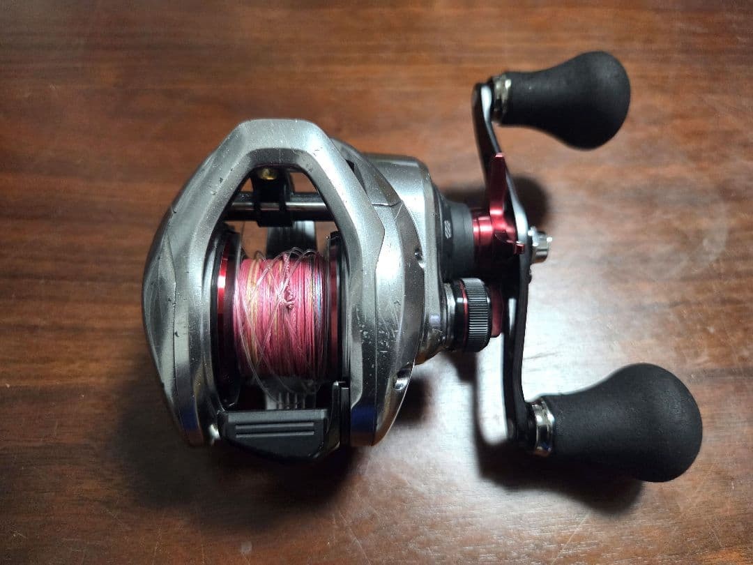 Shimano 21 Scorpion MD 300XG LH Fishing Reel with Box Used