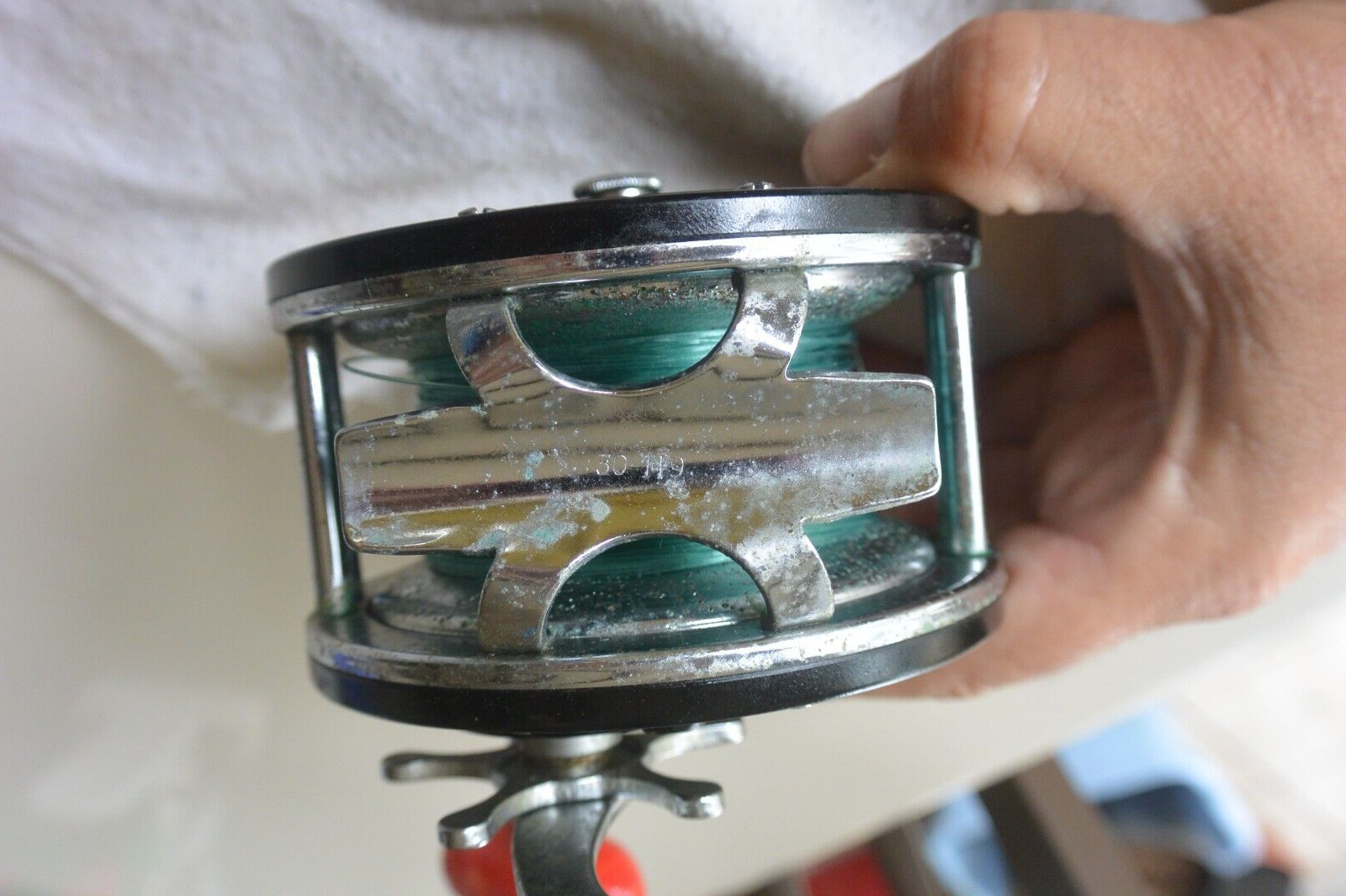 Penn 149 Deep Sea Reel 30-149. Functions and Sounds great.