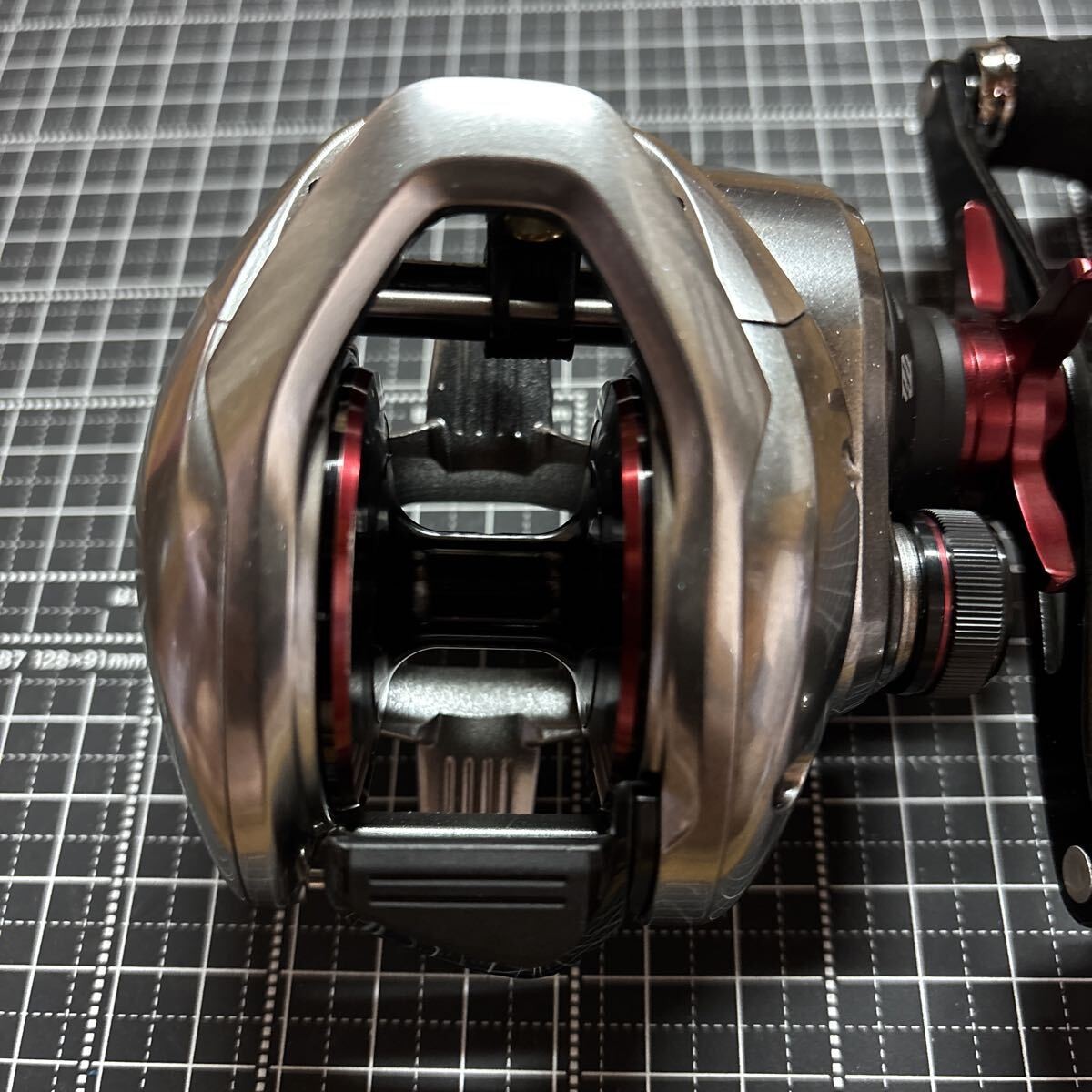 SHIMANO Baitcast Reel 21 SCORPION MD 300XGLH Used excellent condition.