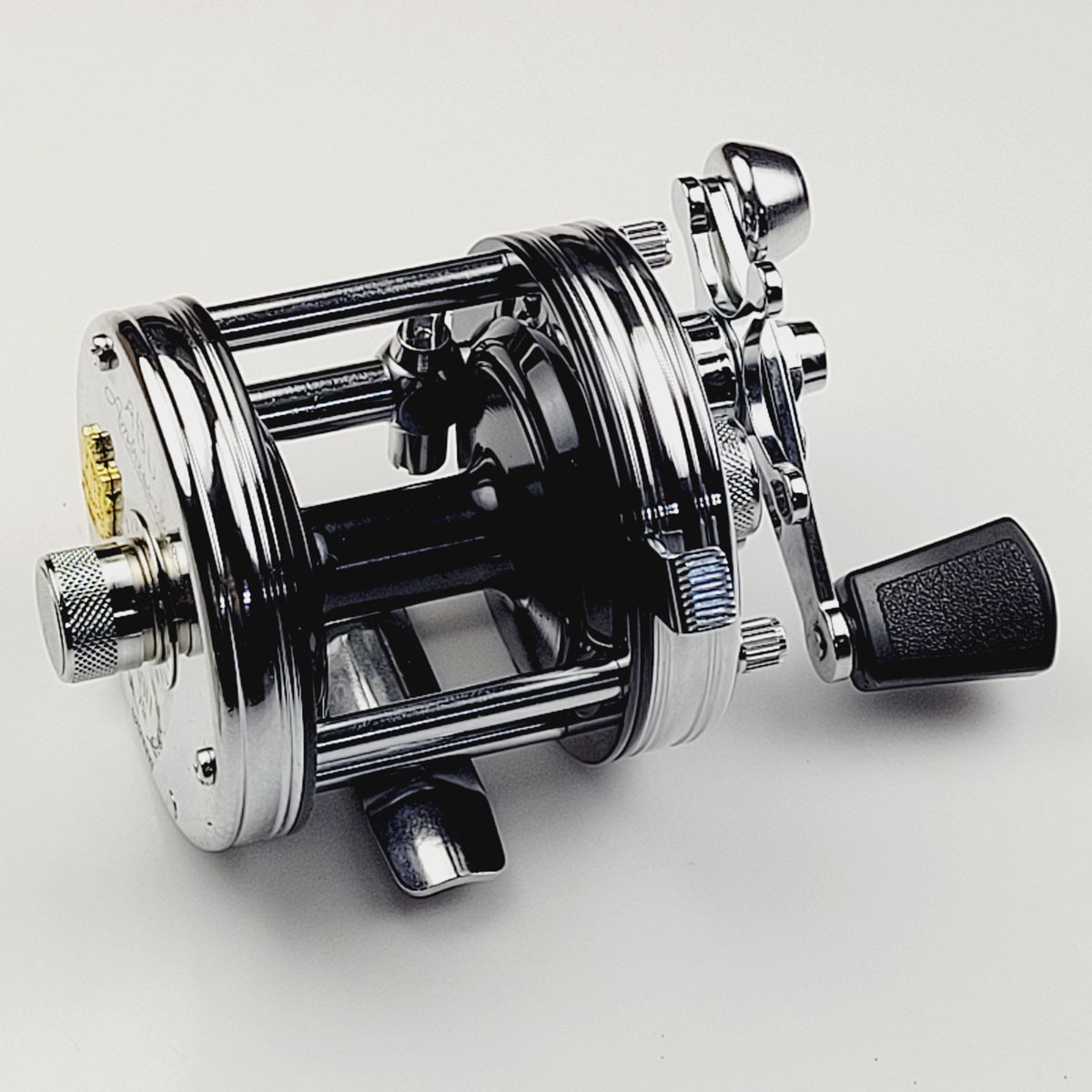 Abu Ambassadeur 75th Anniversary Reel – Chrome 5000 in Wood Box