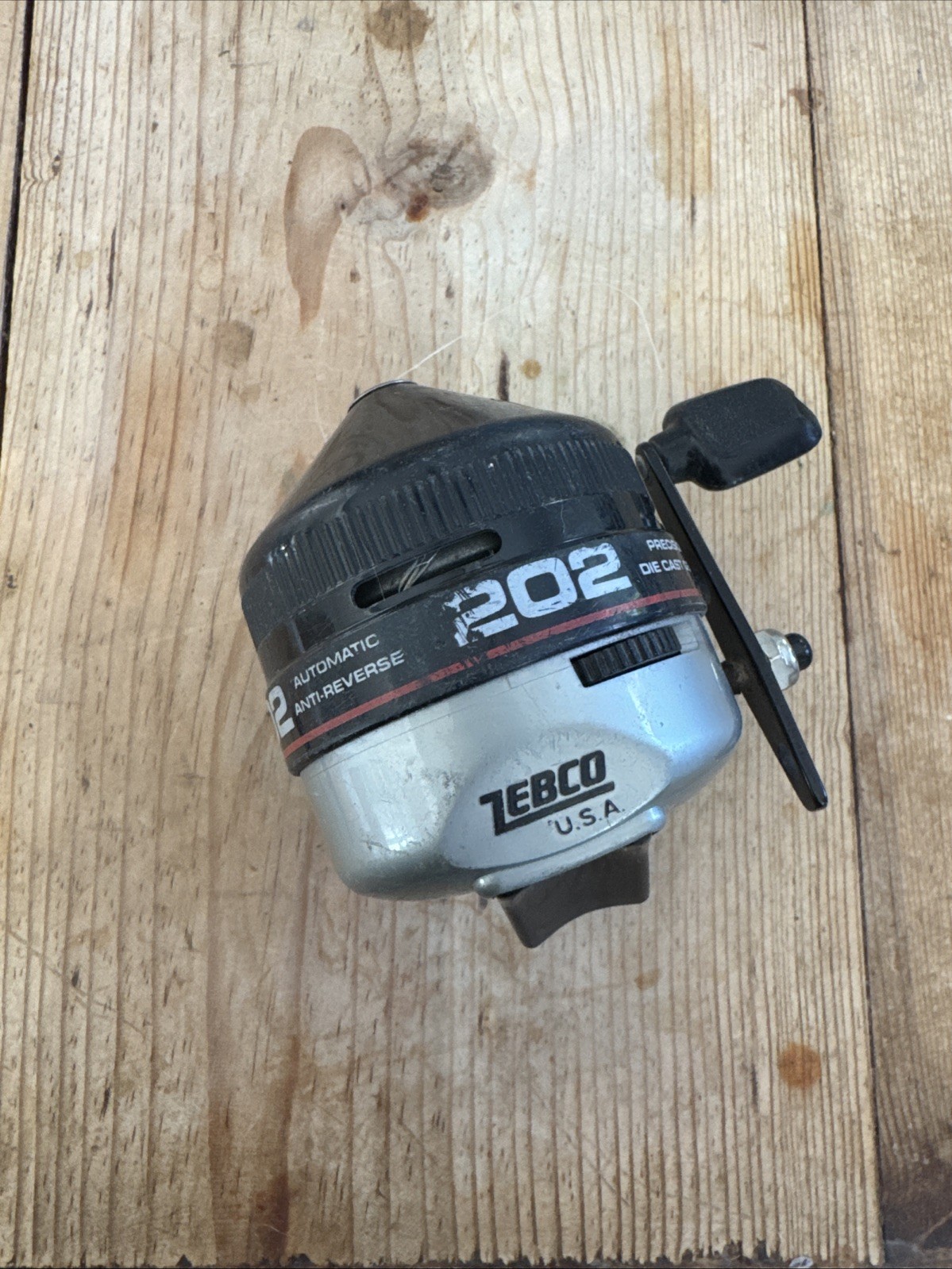 Zebco 202 Fishing Reel – Precision Die Cast Gears- Made In USA