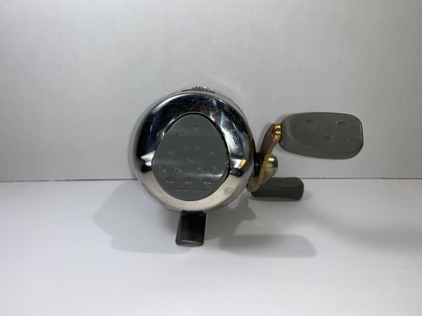 Shakespeare Synergy Steel Titanium 2000TI Closed Face Fishing Reel-China