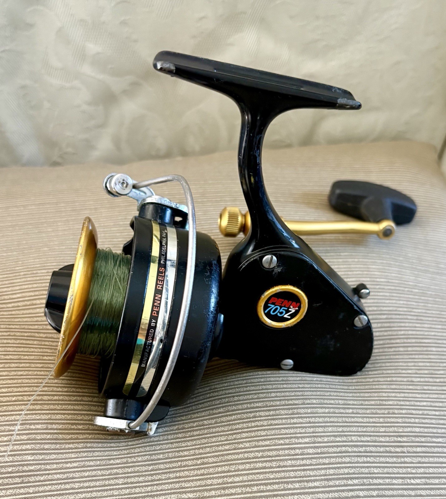 Vintage PENN 705Z Lefty Saltwater Spinning Reel In Nice Condition made in USA