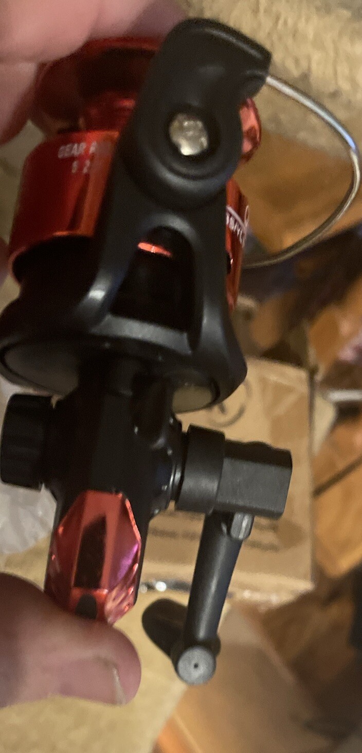 New Red JM 200 High Speed Spinning Reel Light Tackle Fresh or Salt Water