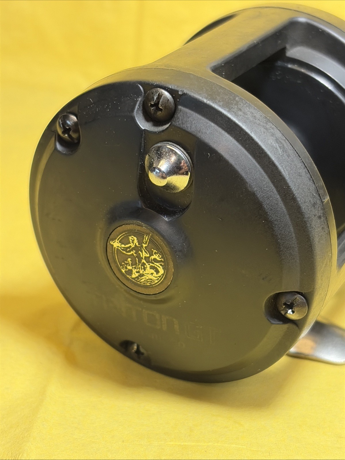 Shimano Triton TR 100GT Catfish Fishing Reel Fresh Service Carbontex Drag Nice