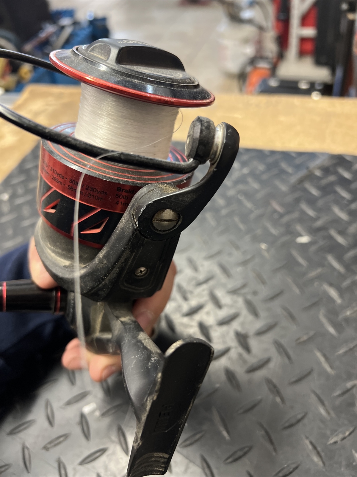 PENN Fierce III 8000 Spinning Reel HT-100 Black/Red