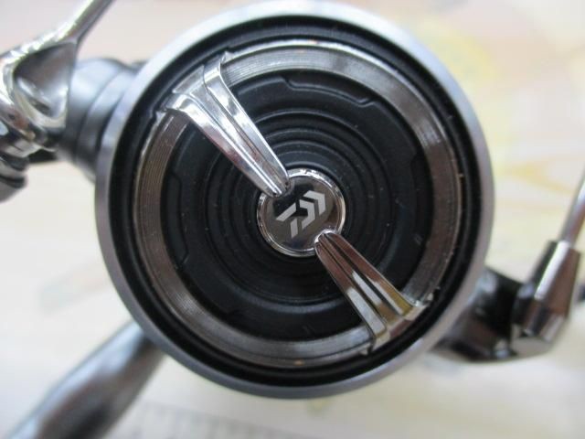 Daiwa 25 Caldia FC LT2000S-H Spinning Reel Used