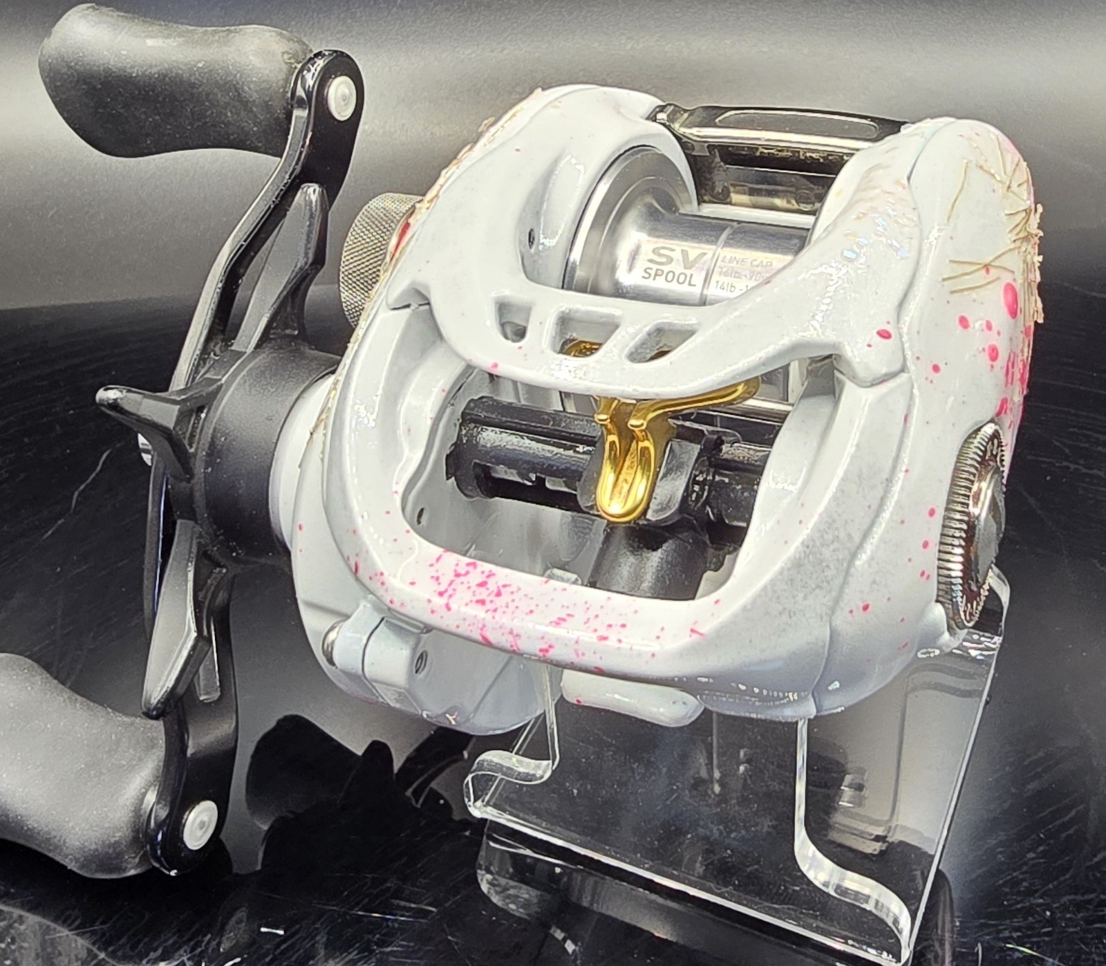 Daiwa 17 Tatula SV TW 7.3R Baitcast Reel Custom White Pink Thorn JDM SG-046