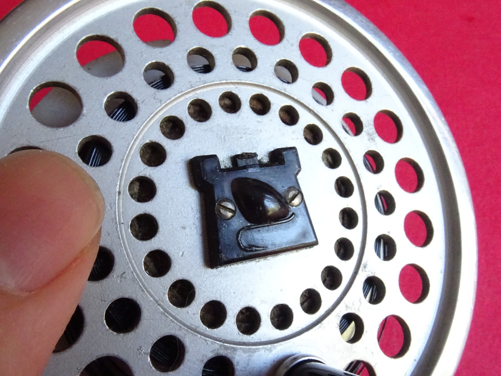 SUPER LIGHTLY USED HARDY MARQUIS 10# 3 3/4″ DIA. SPARE SPOOL SCARCE CASTLE LOGO