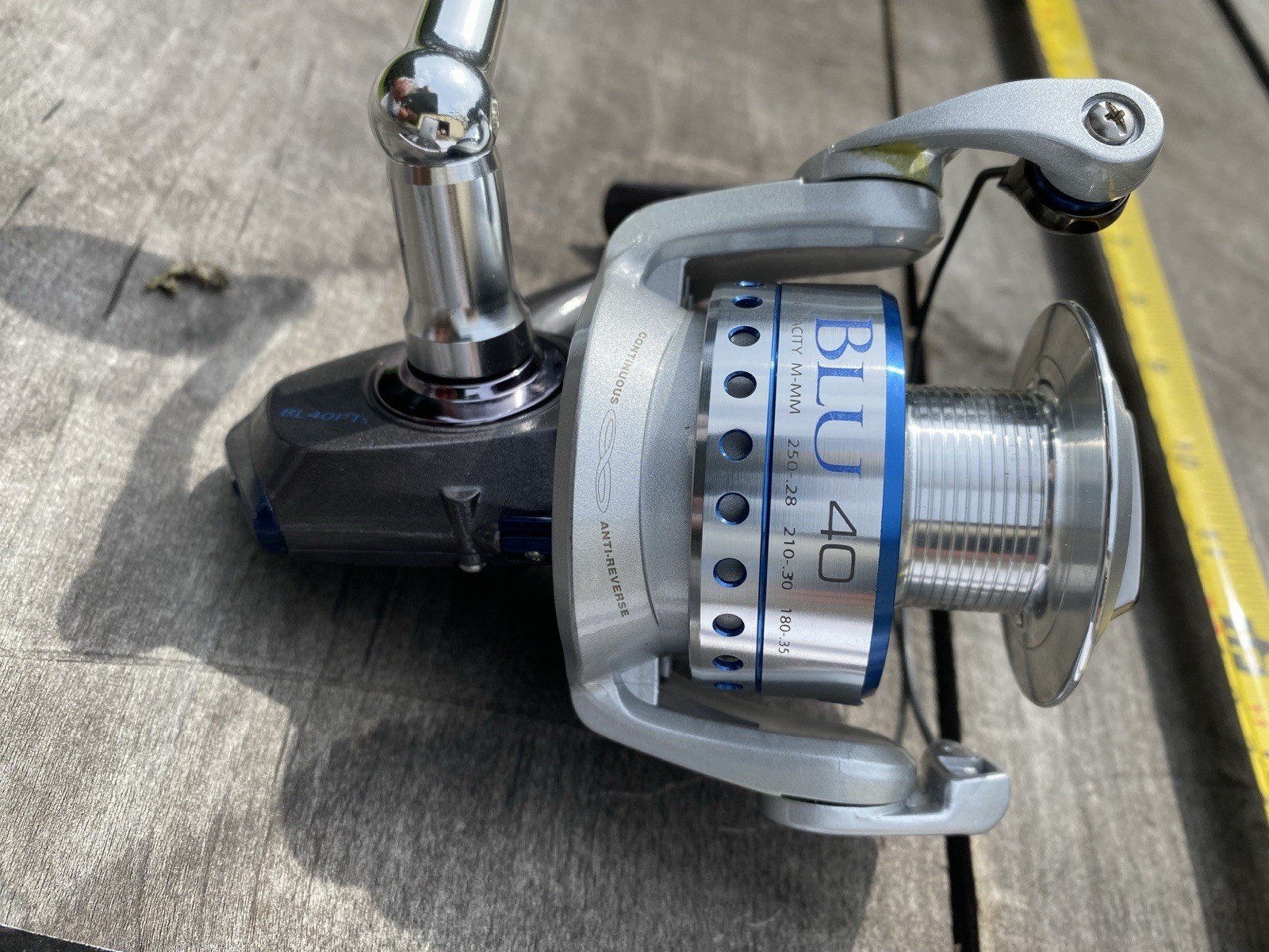 NEW Quantum Energy 40PTi! Titanium Bail!MAGNETIC BAIL TRIP BLUE 40