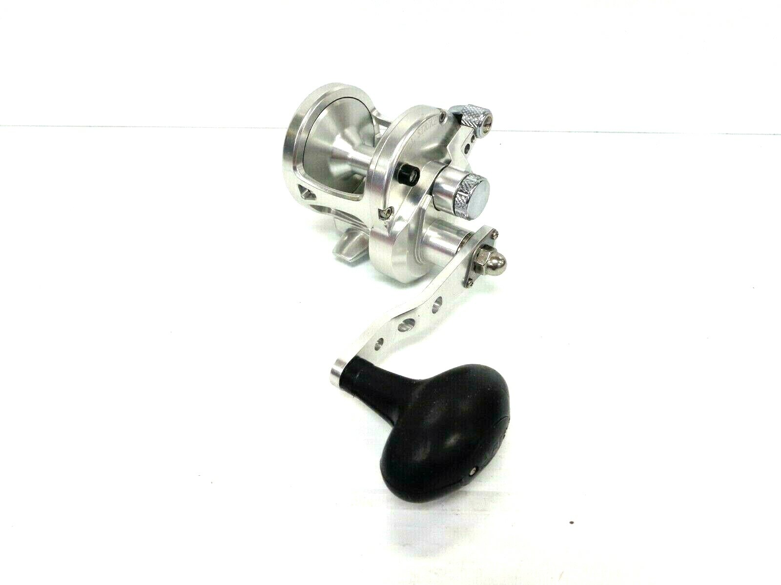 Avet SX5.3 G2 NGP Single Speed Lever Drag Reel – LEFT HANDED – SILVER