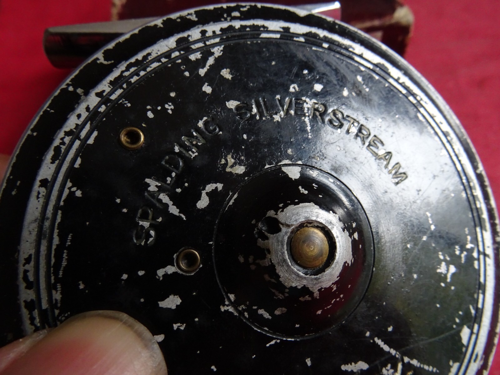 A NICE BOXED USEABLE SPALDING SILVERSTREAM 3 3/8″ TROUT FLY REEL WITH LINE GUARD