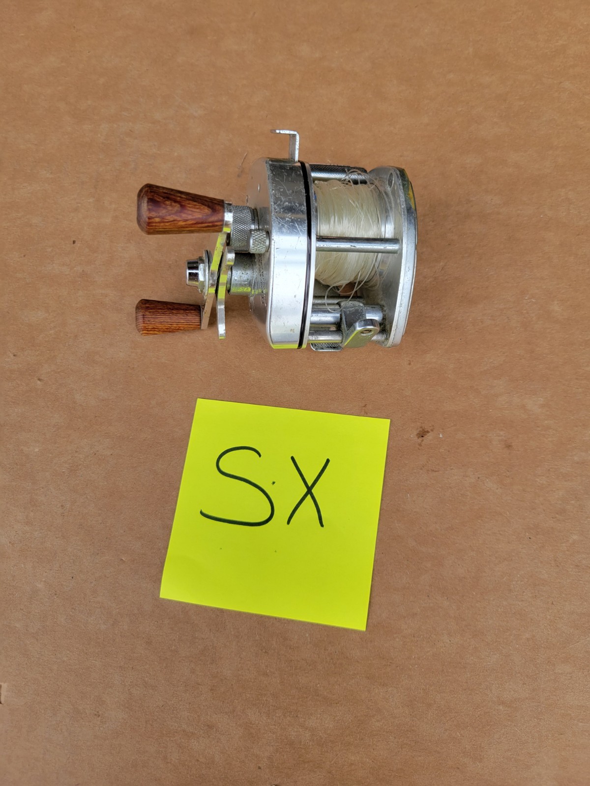 Shimano Bantam 100 Baitcasting Fishing Reel Vintage Wood Handles Bait Caster