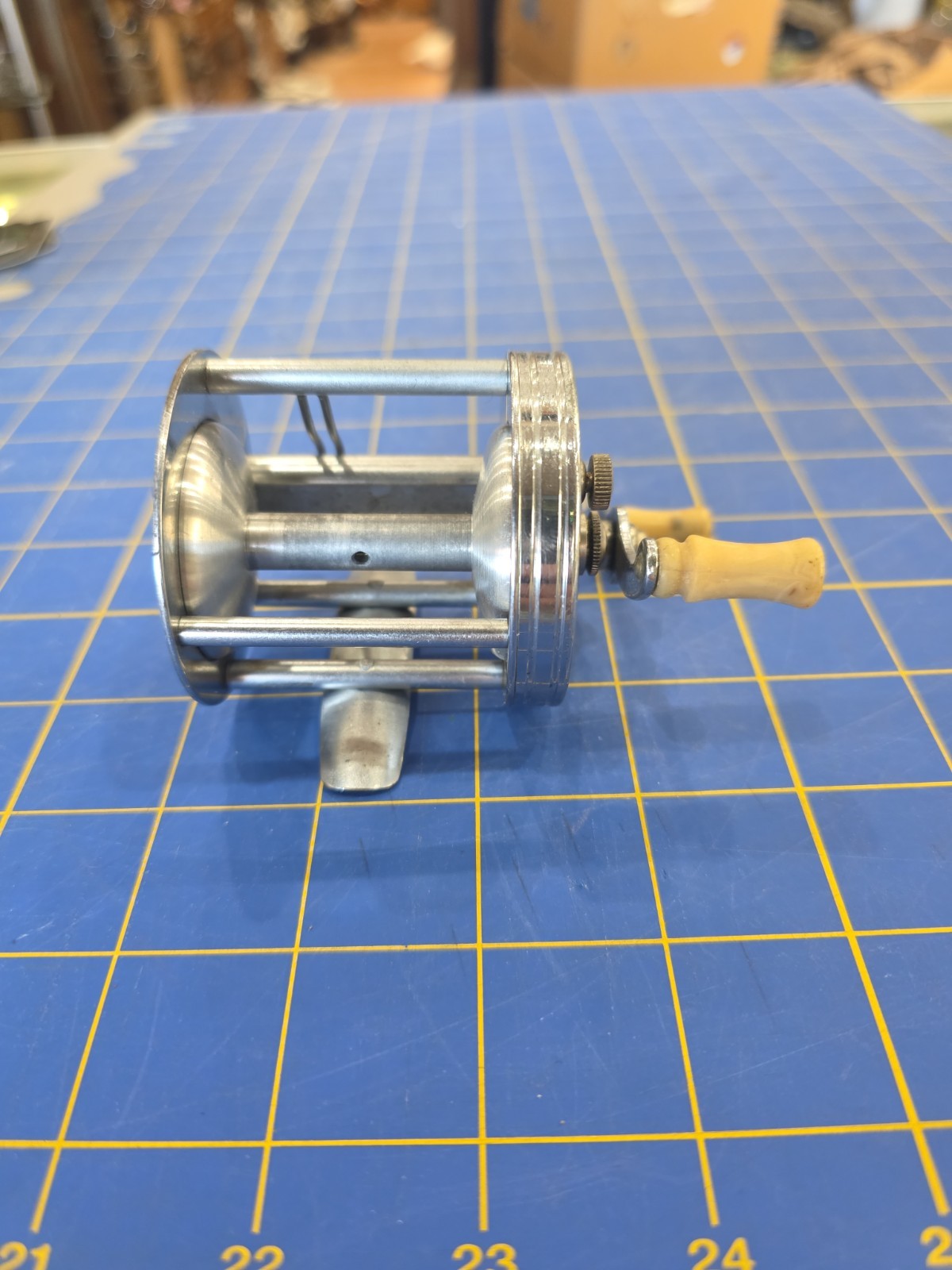 R46 VTG Pflueger Trump 1943 Bait Casting Fishing Reel