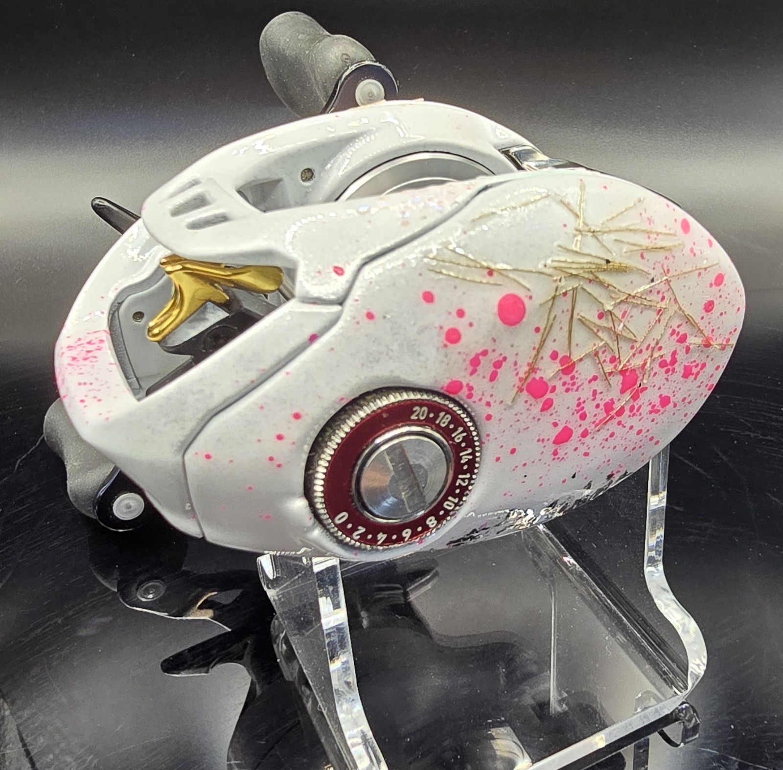 Daiwa 17 Tatula SV TW 7.3R Baitcast Reel Custom White Pink Thorn JDM SG-046