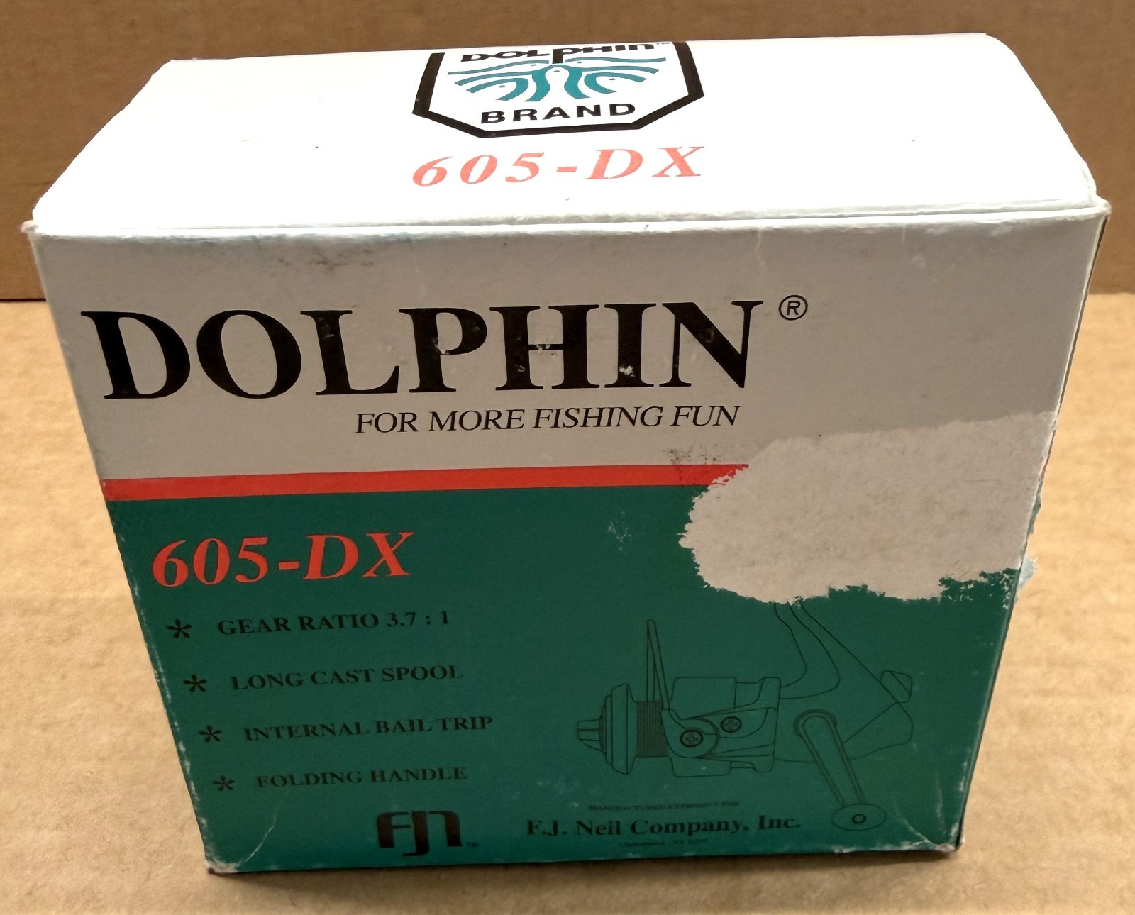 Dolphin 605-DX Spinning Reel ~ Long Cast Spool ~ Internal Bail Trip ~ New In Box