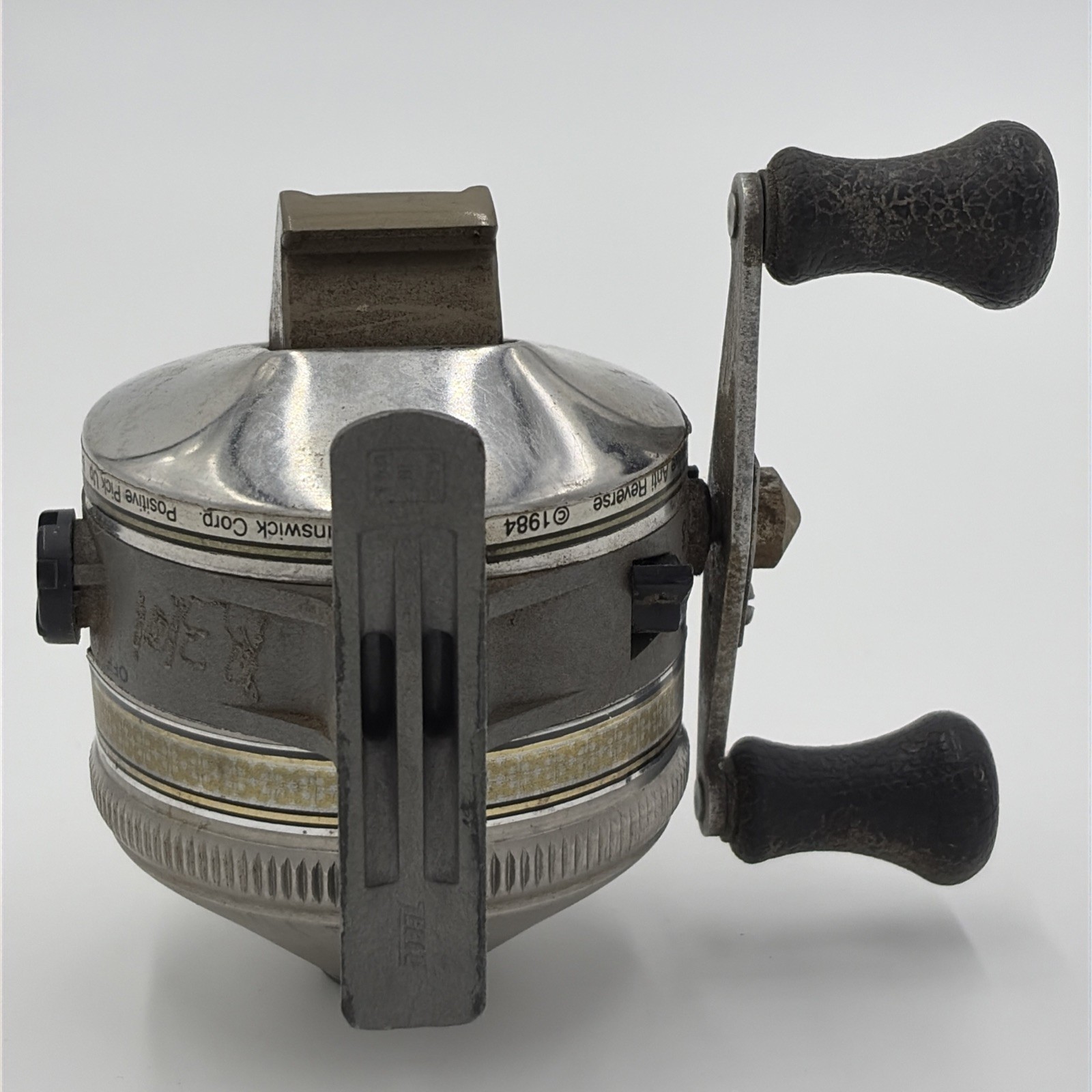 Vintage Zebco 33 Classic Graphite Spin Cast Stainless Fishing Reel USA 1984