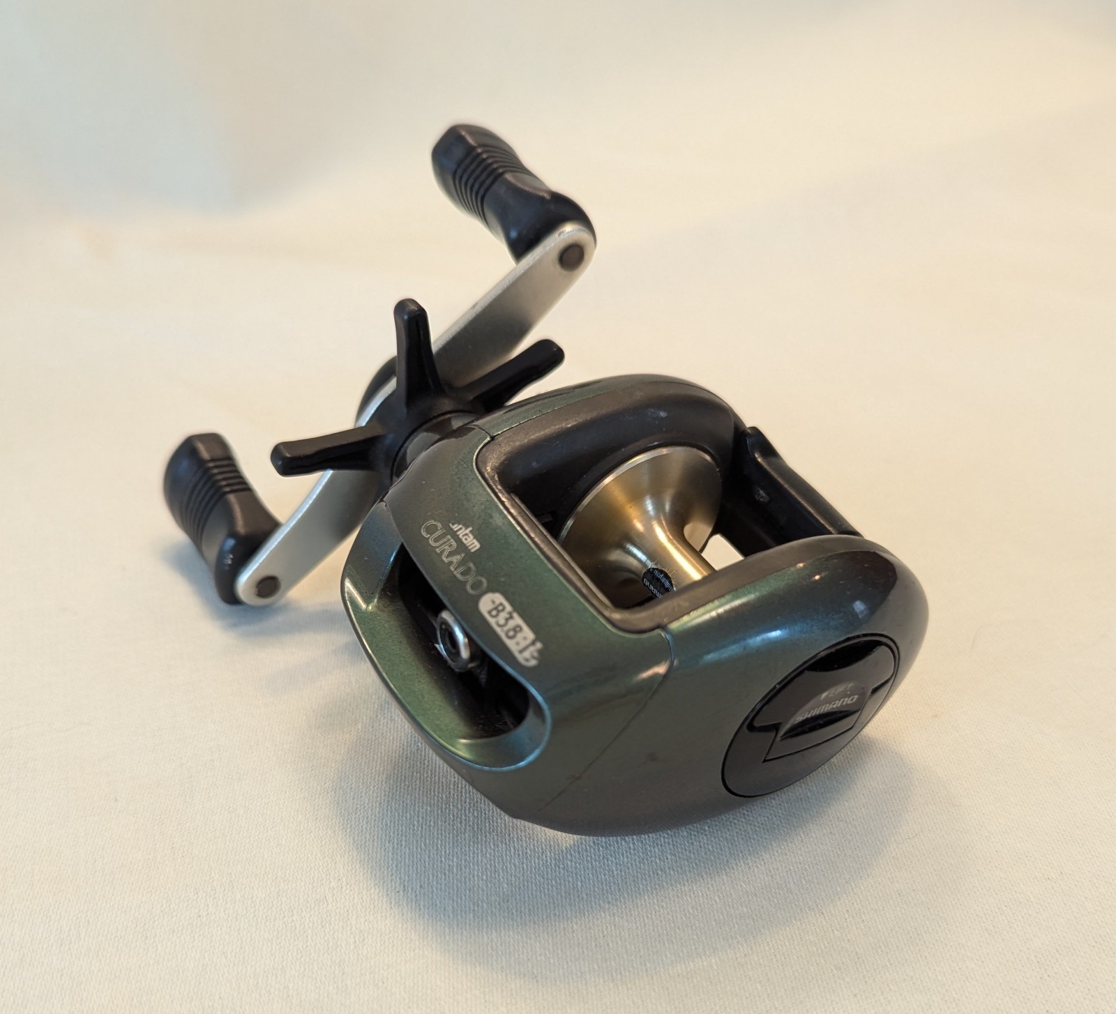Shimano Bantum CURADO CU-200B38 Baitcaster Reel 3.8:1 gear ratio EX Condition