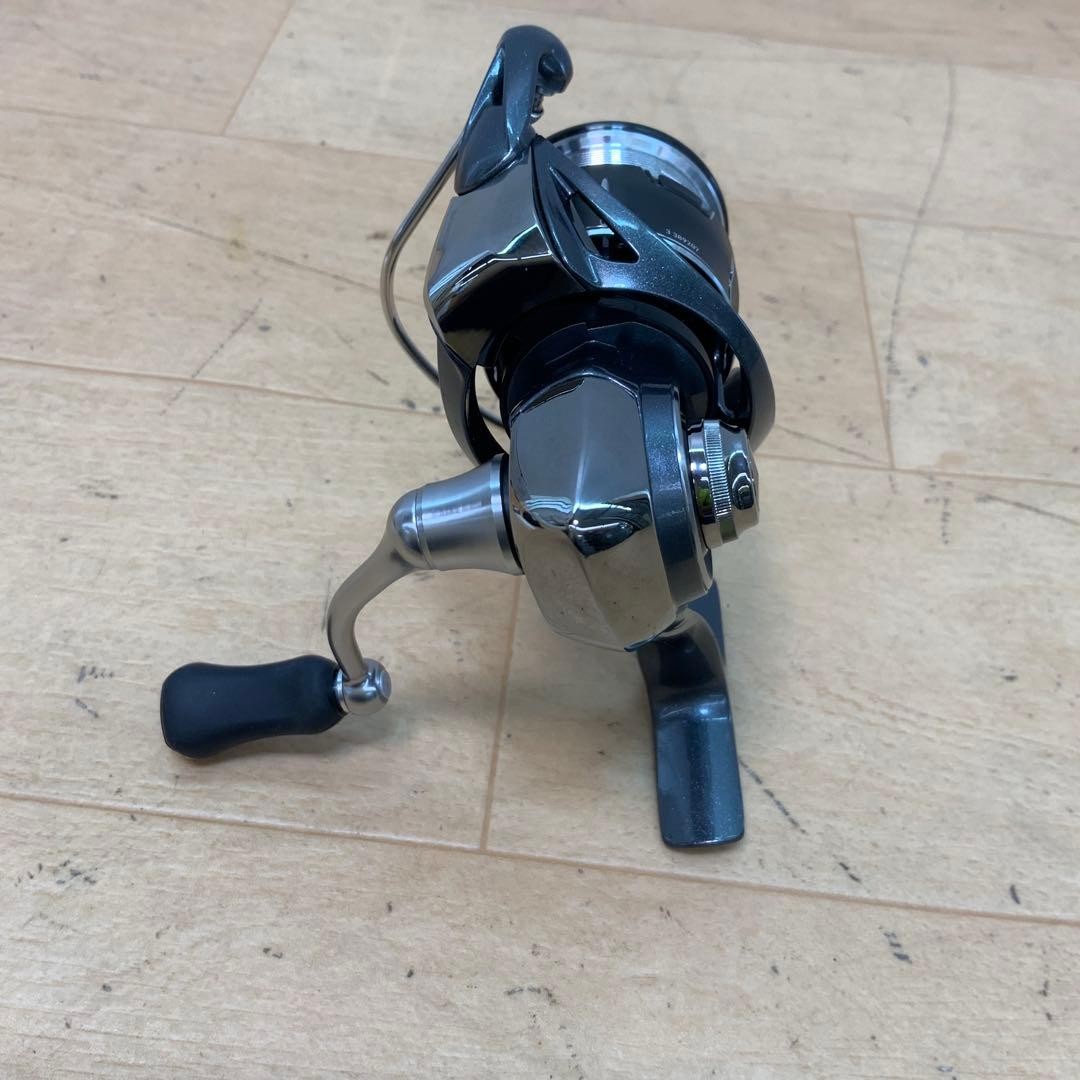 Daiwa 24 Luvias SF2000SS-P Spinning Reel 4.6 Gear Ratio 135g Tested Working