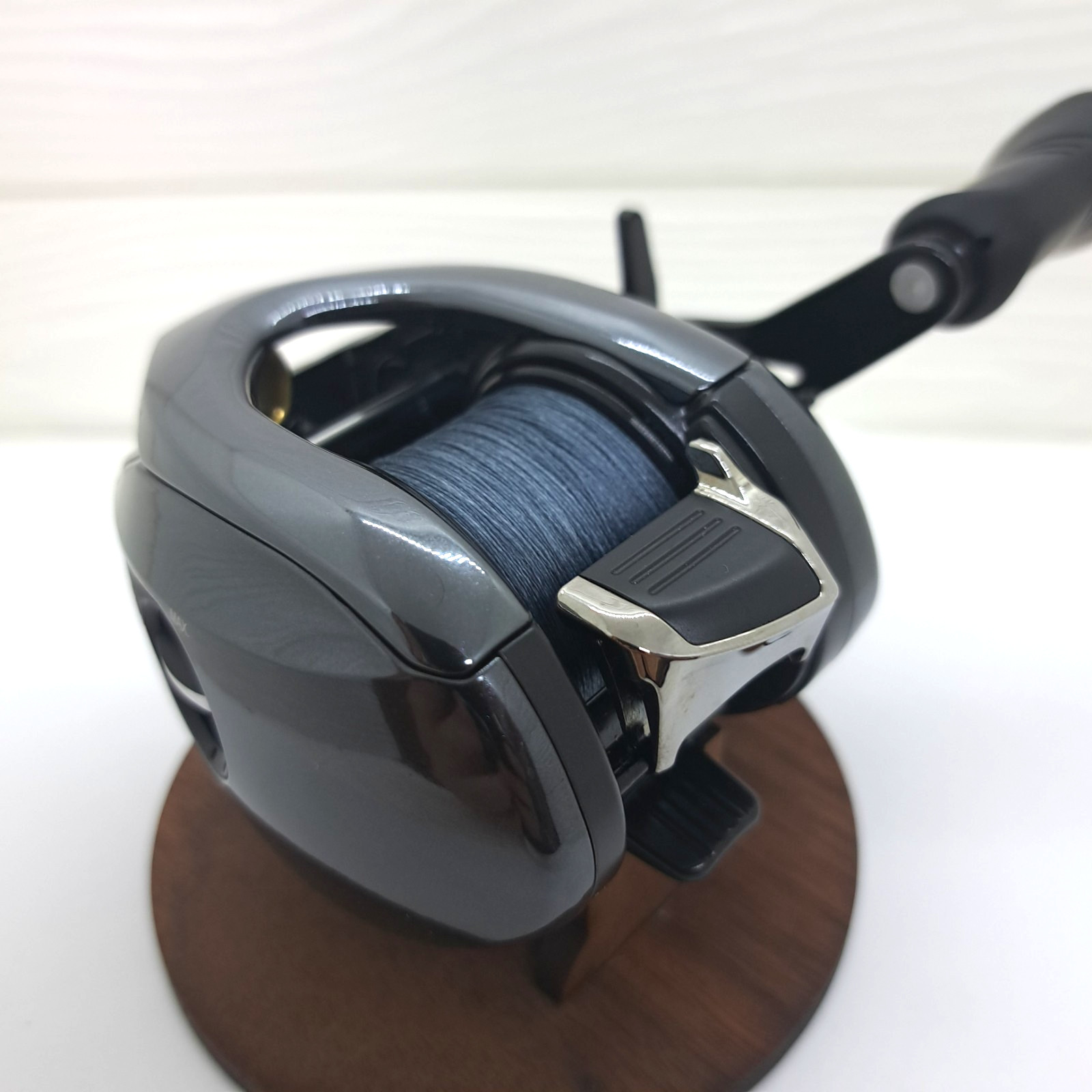 Mint Shimano 18 Antares DC MD XG Right-handle baitcasting reel from Japan