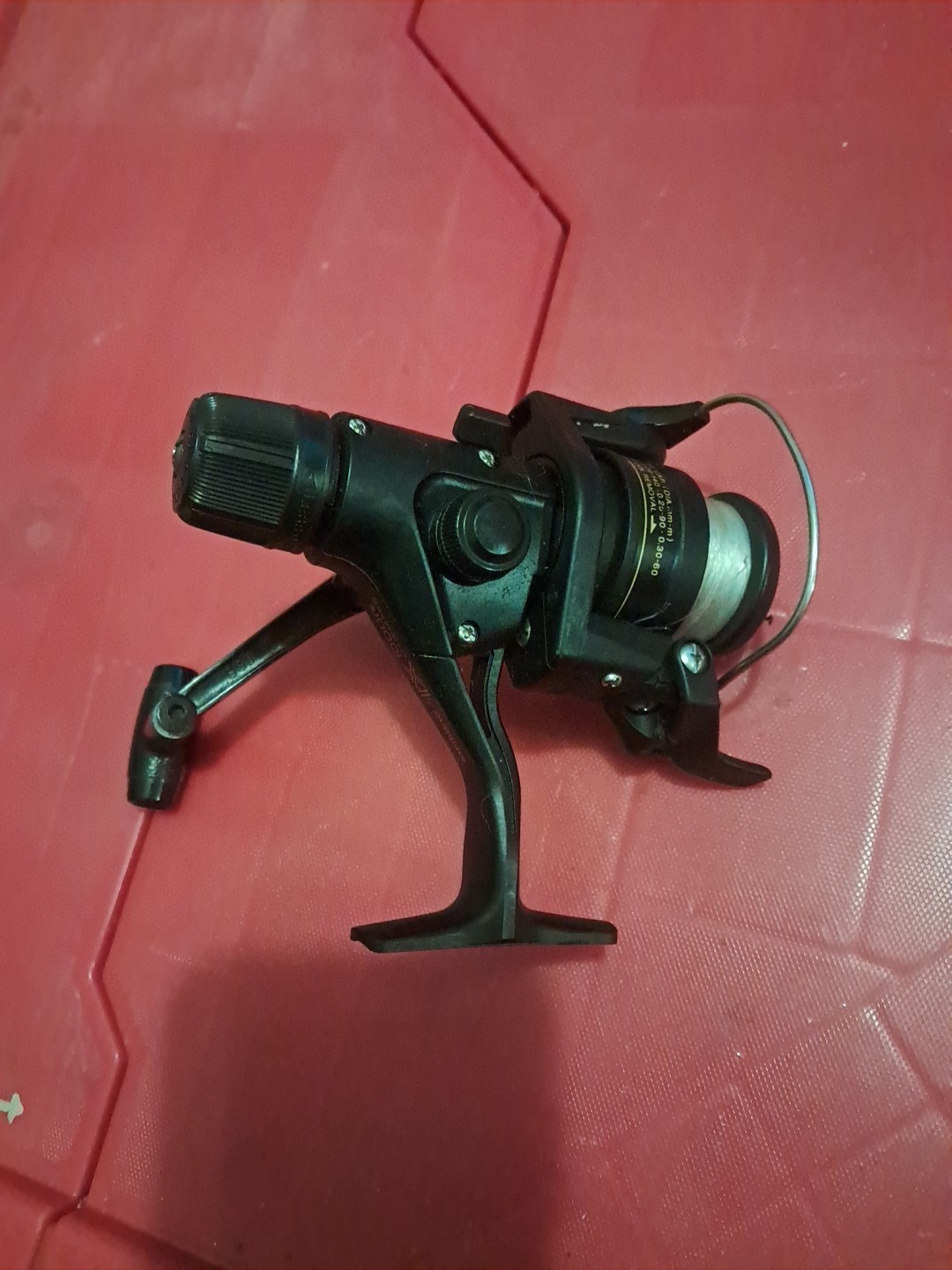 Shimano R1000-IX1000R Spin/Cast Fishing Reel