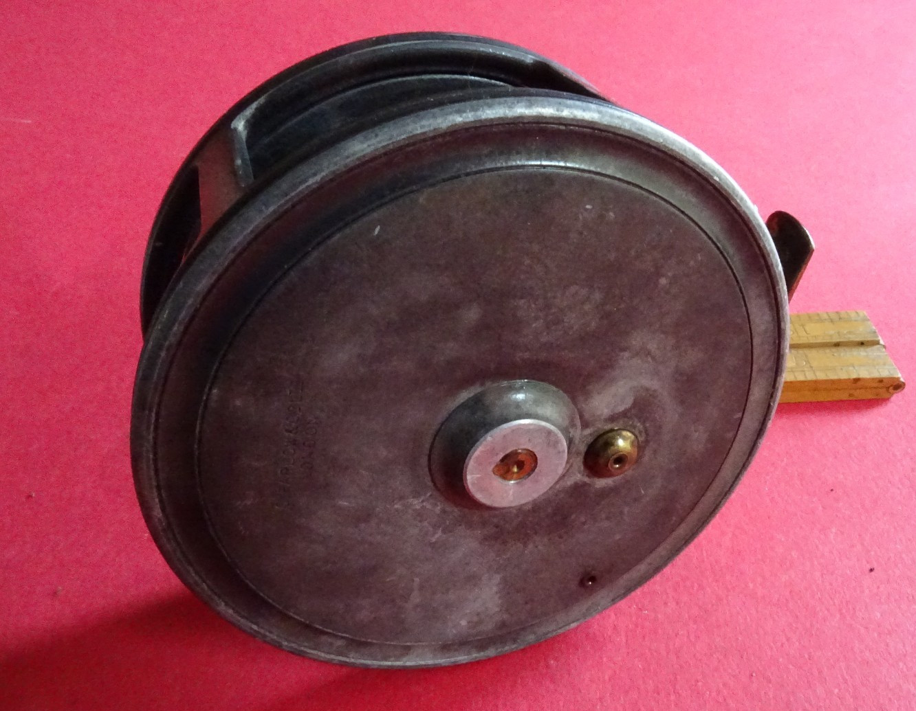 A NICE VINTAGE C FARLOW 4 3/8″ SALMON FLY REEL (J W YOUNG MADE)