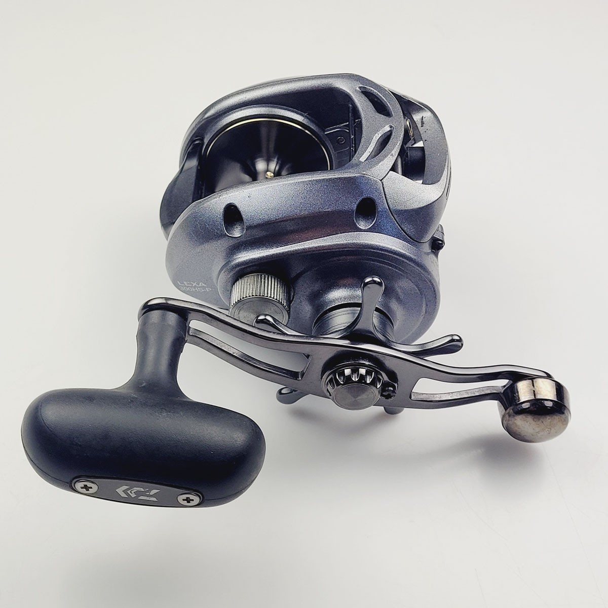 Daiwa Lexa 300 HS-P Baitcasting Reel with Power Handle