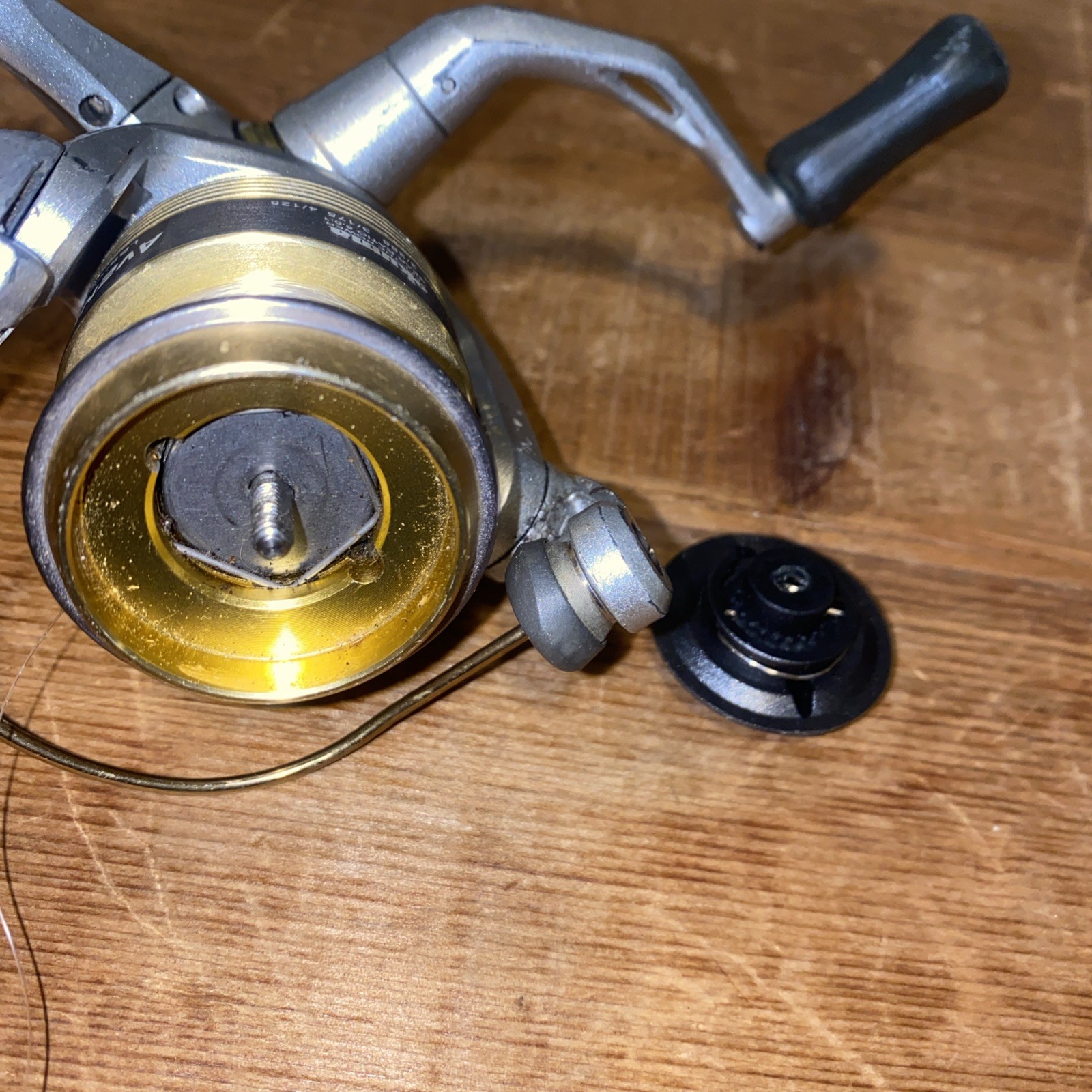 Okuma Avenger AV25b Spinning fishing reel 5.0:1 ratio Free Ship Lower 48 U.S.A.