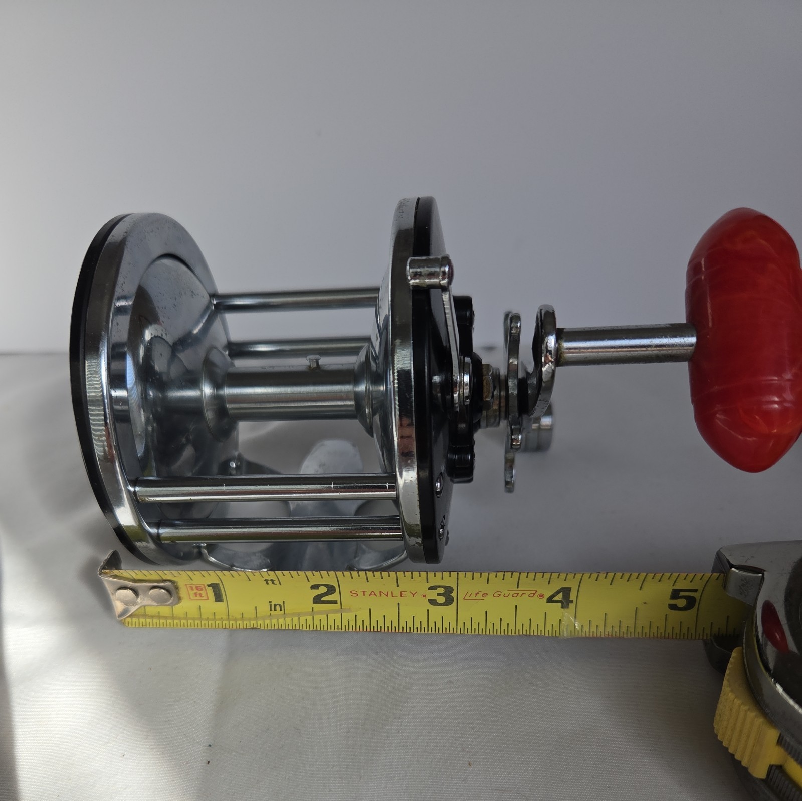 FISHING REEL VINTAGE PENN 65 LONG BEACH STAR DRAG RIGHT HANDED WORKING CLEAN