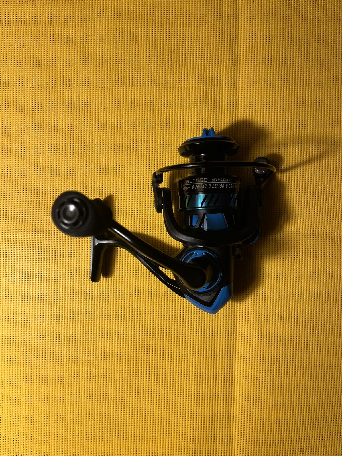 Sougayilang SL1000 Fishing Reel, 5.2:1 High Speed Spinning