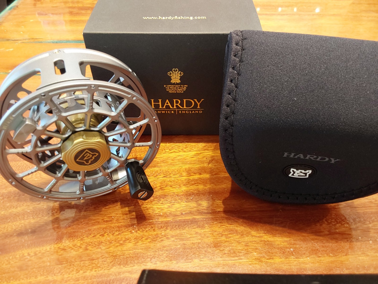 HARDY ZANE CARBON 8000 FLY REEL NEW