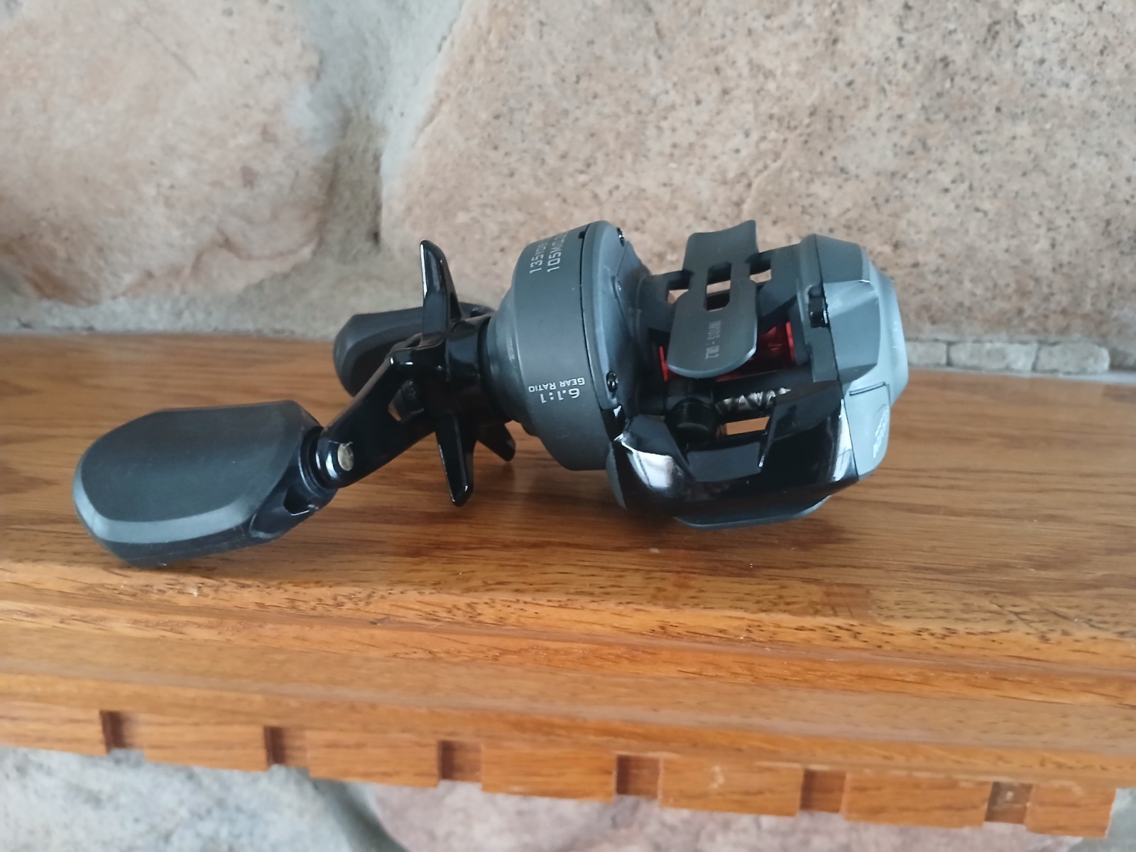 NEW QUANTUM INVADE 100S LH BAITCASTING FISHING REEL 5 BEARINGS 6.1:1 GEARS