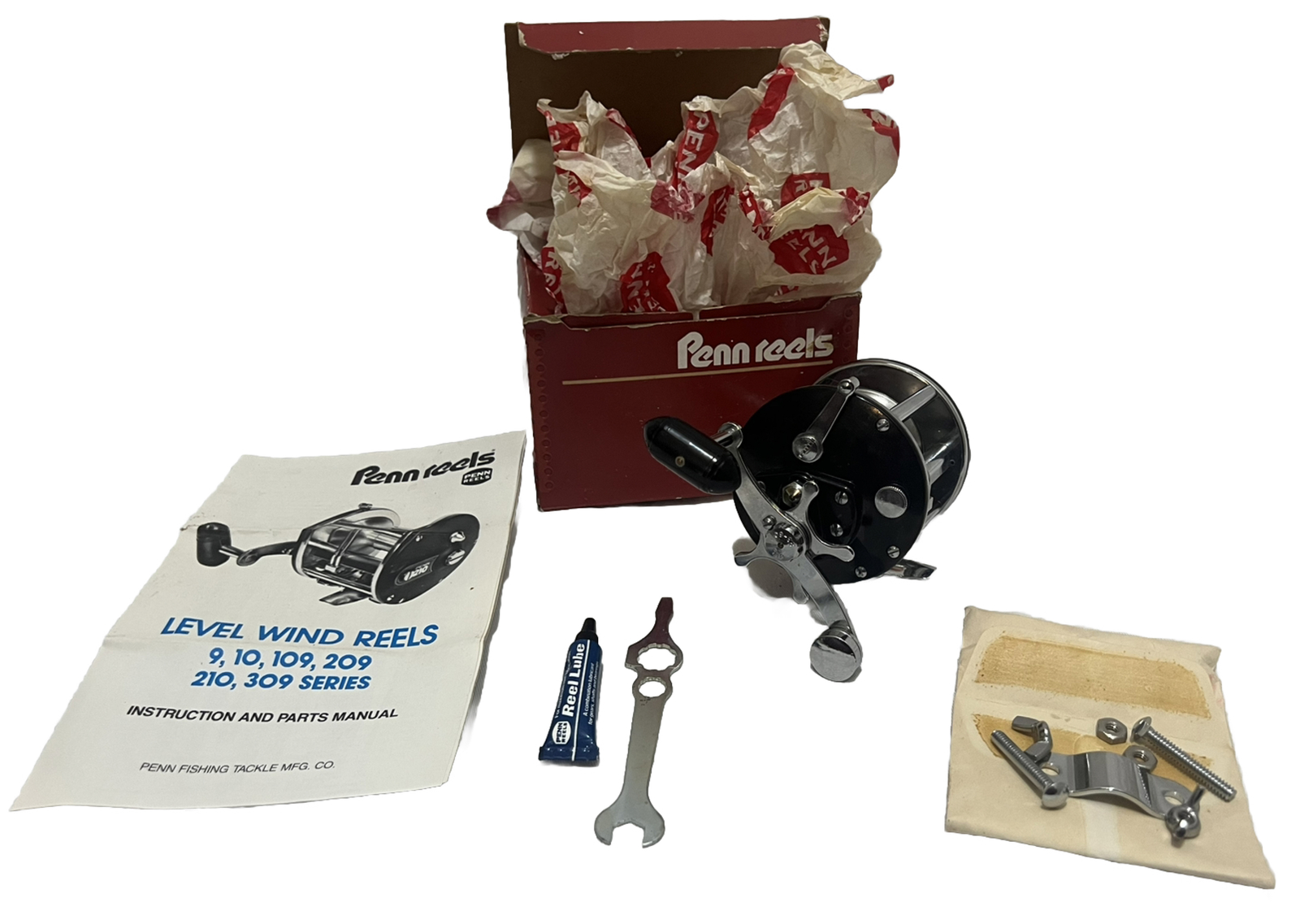209MS Penn level wind fishing reel in box black with original hardware