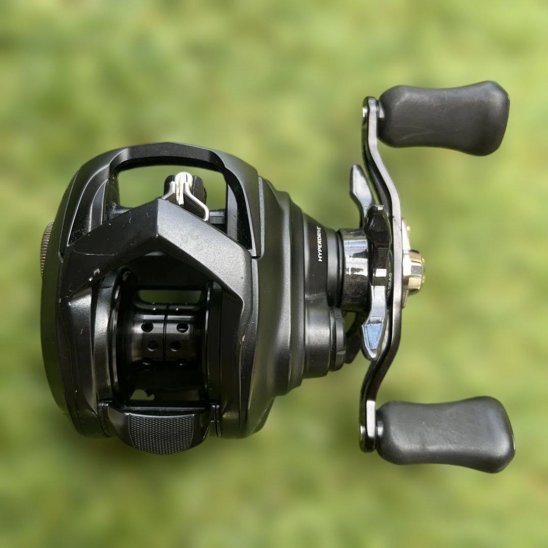 DAIWA TATULA TW80H Baitcasting Reel 7.1:1 Gear Ratio Right Hand Used