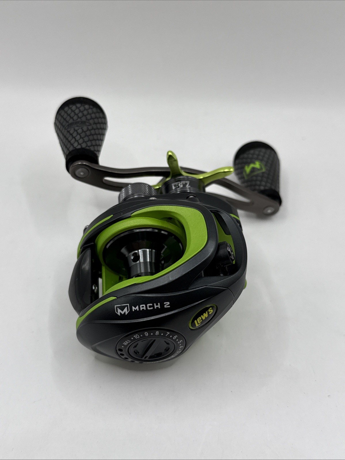 Lews Mach 2 Speed Spool Baitcast Reel Left Hand 10BB 7.5:1 New With Scratches