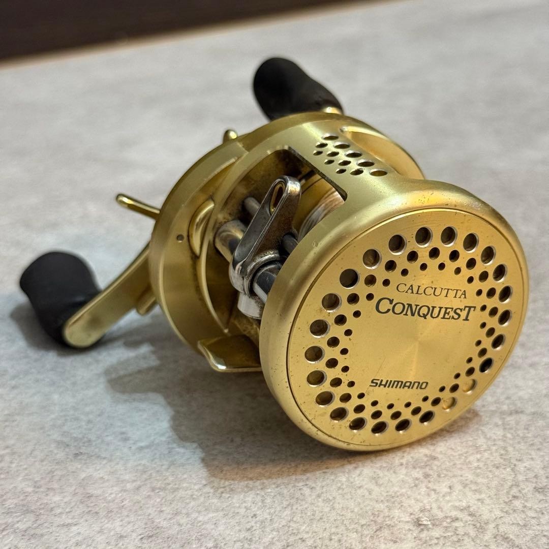 SHIMANO CALCUTTA CONQUEST 200 RH440
