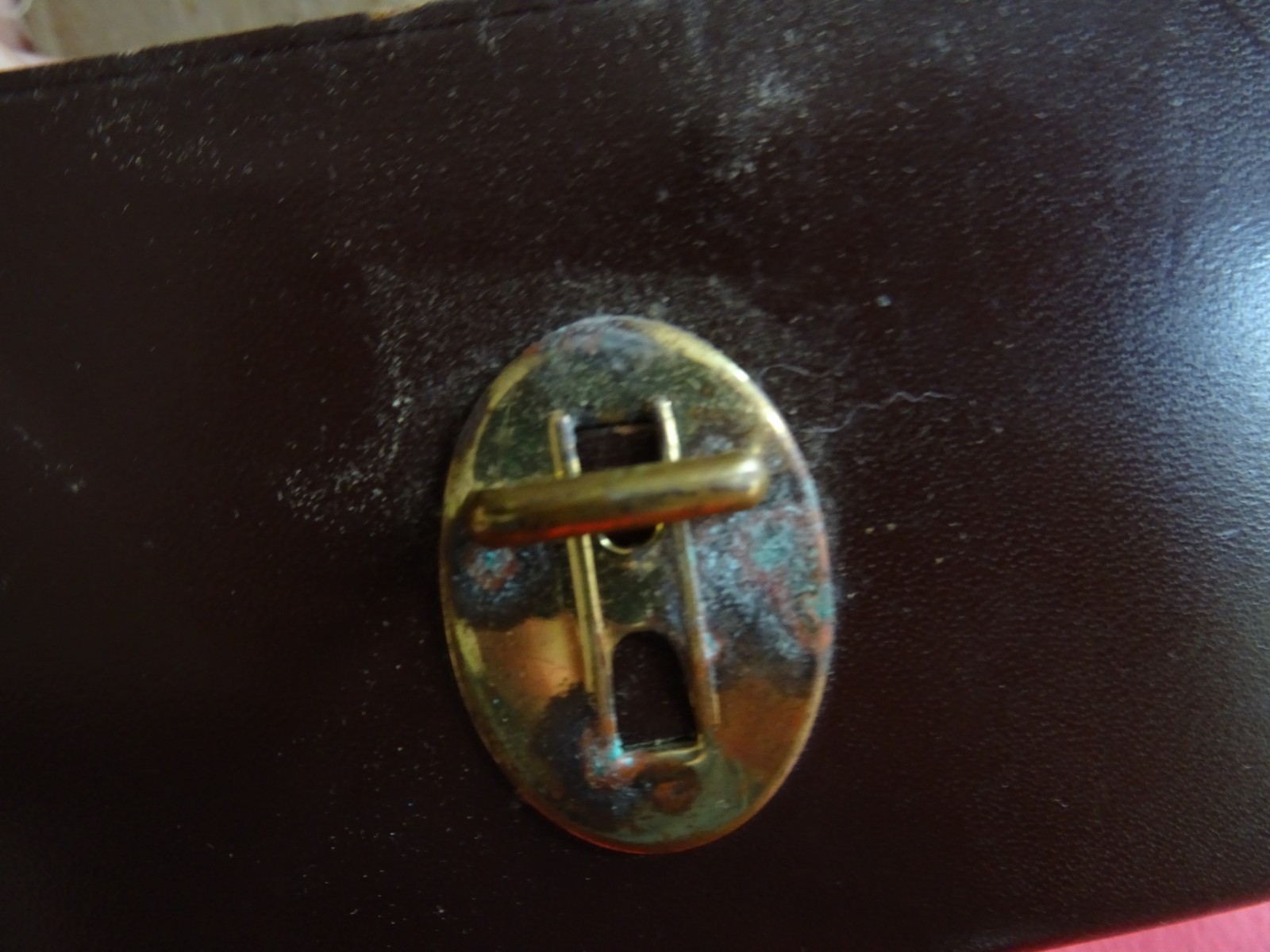 A SUPER CASED VINTAGE 4 SCREW RED ABU AMBASSADEUR 6000 MULTIPLIER REEL