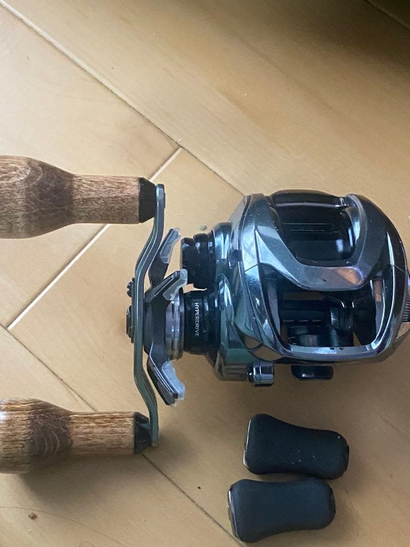 Daiwa 21 STEEZ LIMITED SV TW 1000 8.5 Baitcasting Reel MC SQUARED Wood Knob