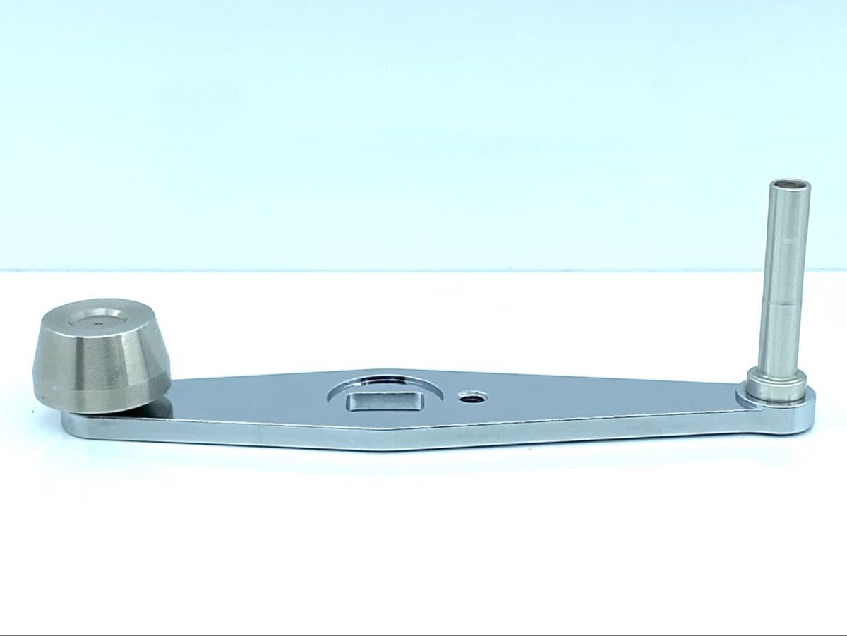 Avail 40mm Single Pure Handle Chrome Daiwa