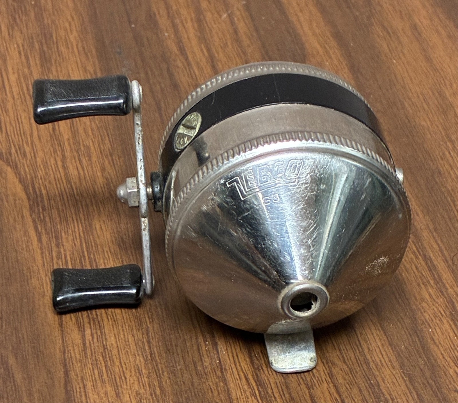 Zebco 33 Closed Face Spinning Reel Fishing Outdoors Push Button Casting USA Made