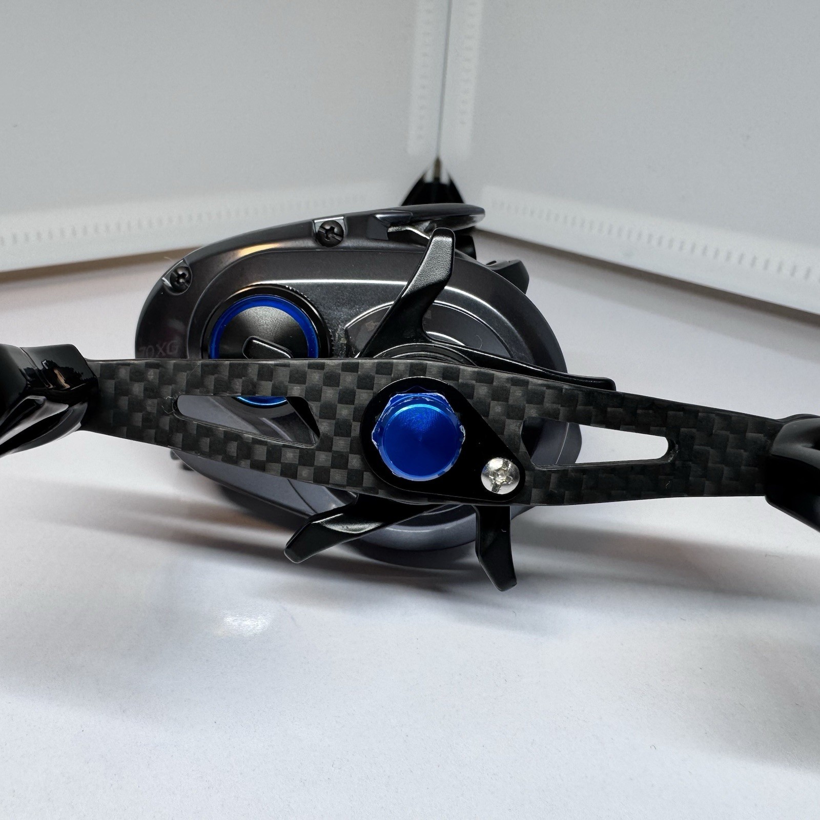 Shimano 24 SLX 70XG Right Handed Baitcasting Reel Custom Handle Good Used