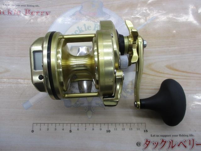 Shimano 15 Kaikon 2000T Trolling Reel RC14 03356 with Multiple Scratches