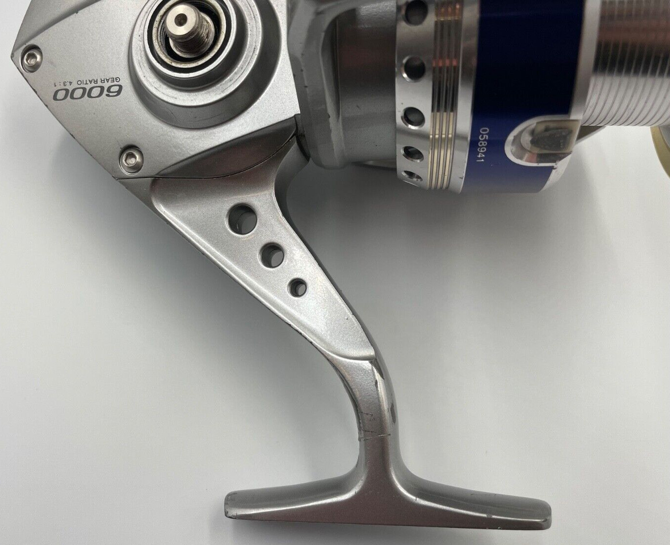 Saltiga Z6000 Daiwa Spinning Fishing Reel Both Handle Gear Ratio 4.3:1 Used