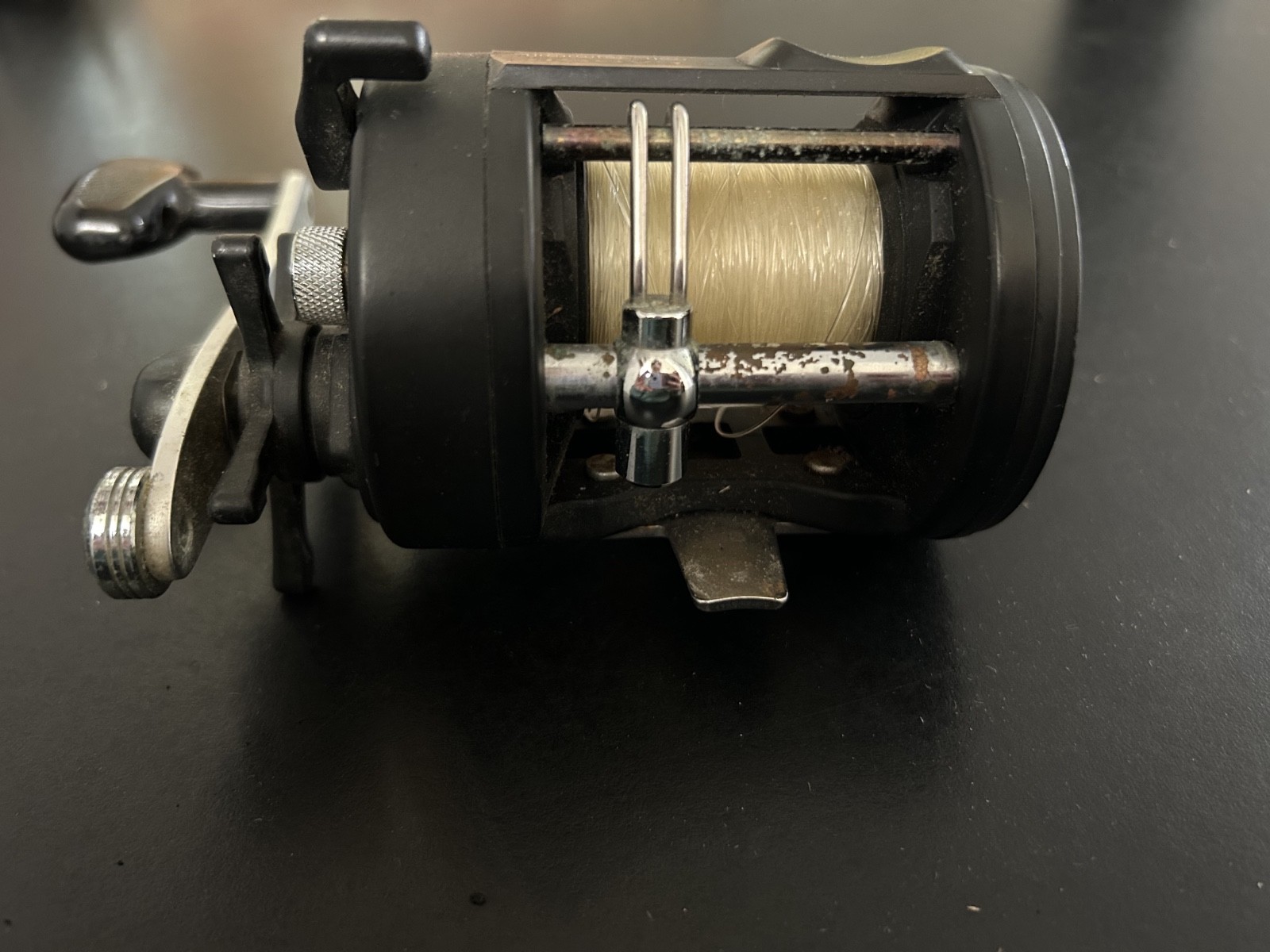 Okuma Classic CL 200L Gear Ratio 5.1:1 Levelwind Fishing Reel *Pre Owned*