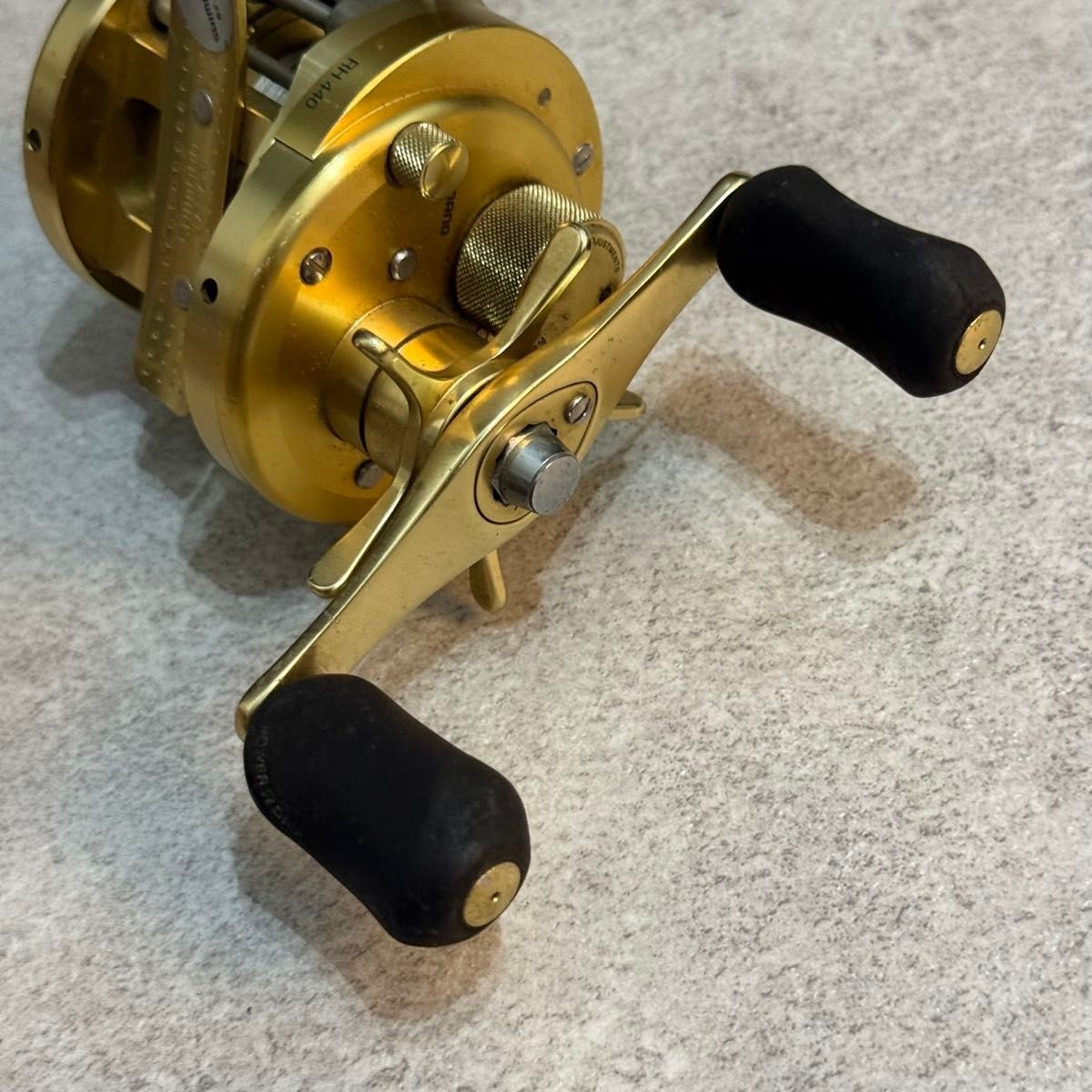 Shimano Calcutta Conquest 200 RH440 Bait Reel