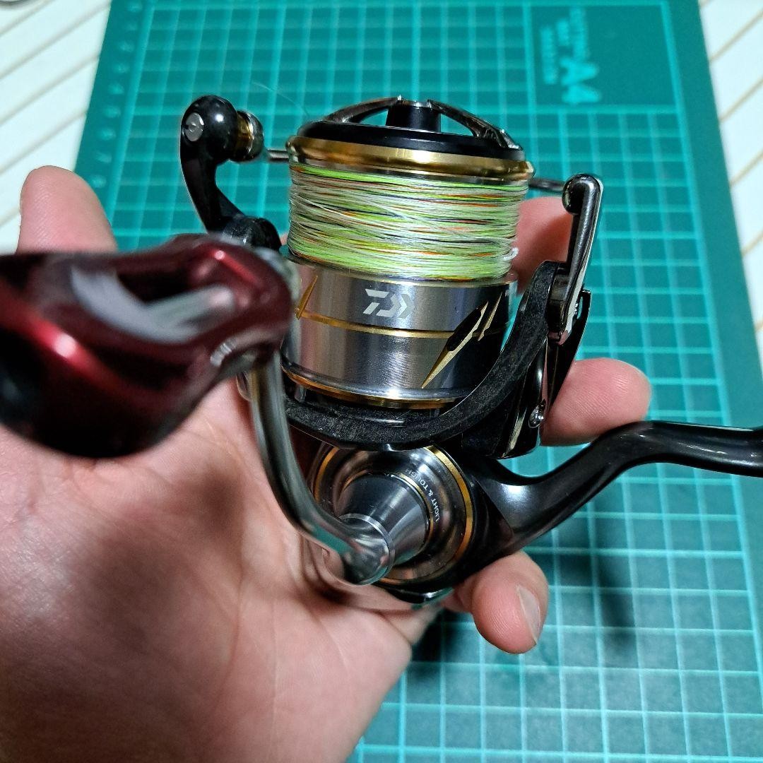 Daiwa 20 Luvias FC LT2500S Spinning Reel SLP Works Handle Knob