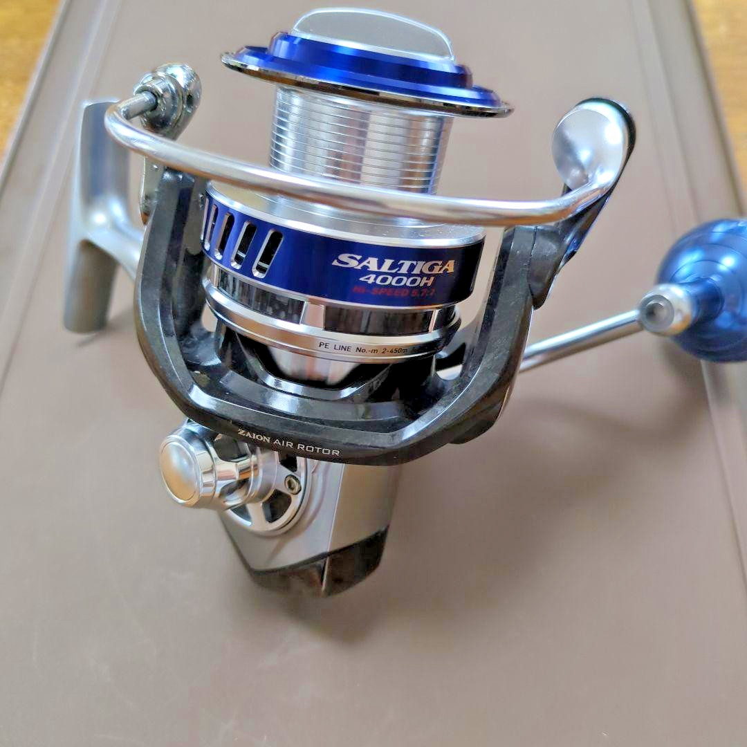[☆Very Good] Daiwa 10 Saltiga 4000H Spinning Reel Gear Ratio 5.7:1 From Japan