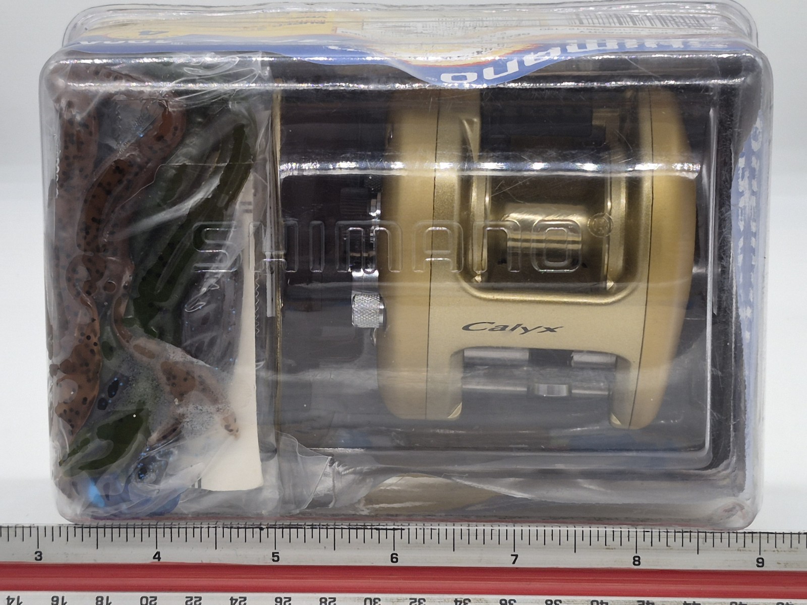 Shimano Calyx CYX 100A Gold Baitcasting Reel New in Package Bass Walleye Musky !
