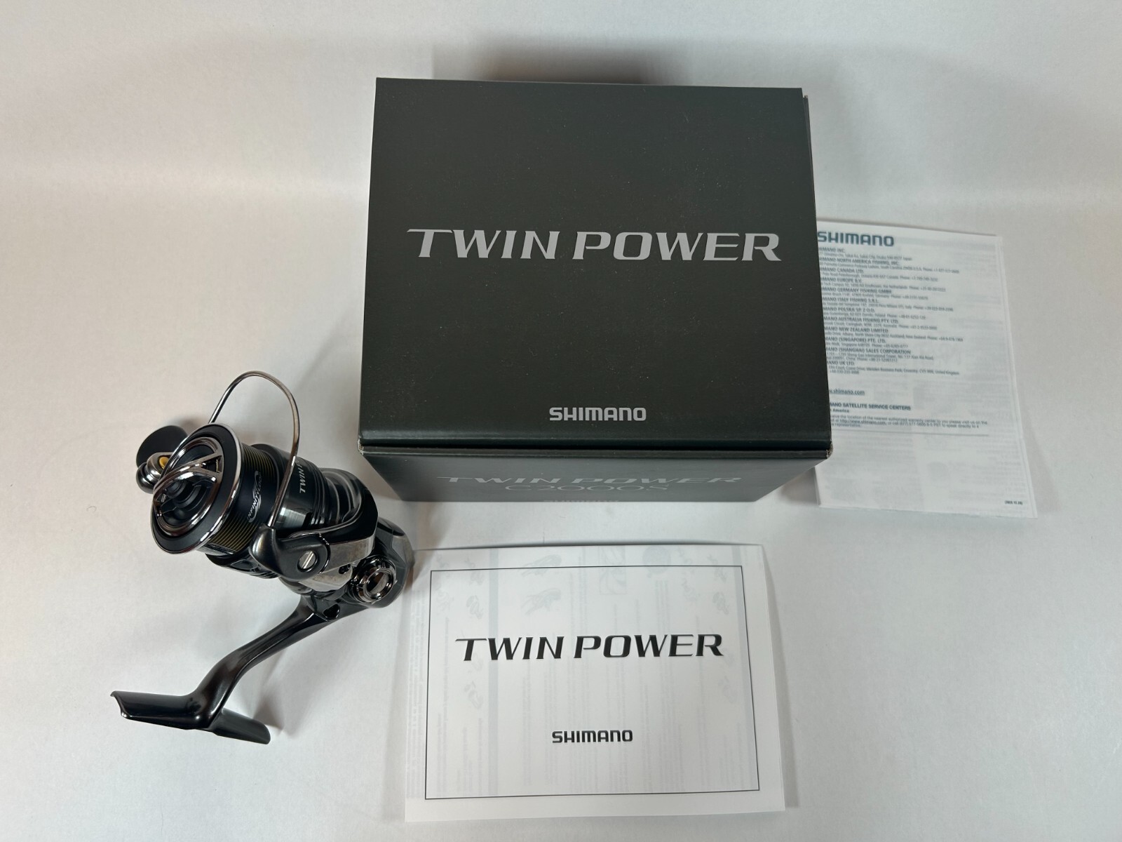 Shimano 24 TWIN POWER C2000S 5.1 Spinning Reel Brand New IN BOX